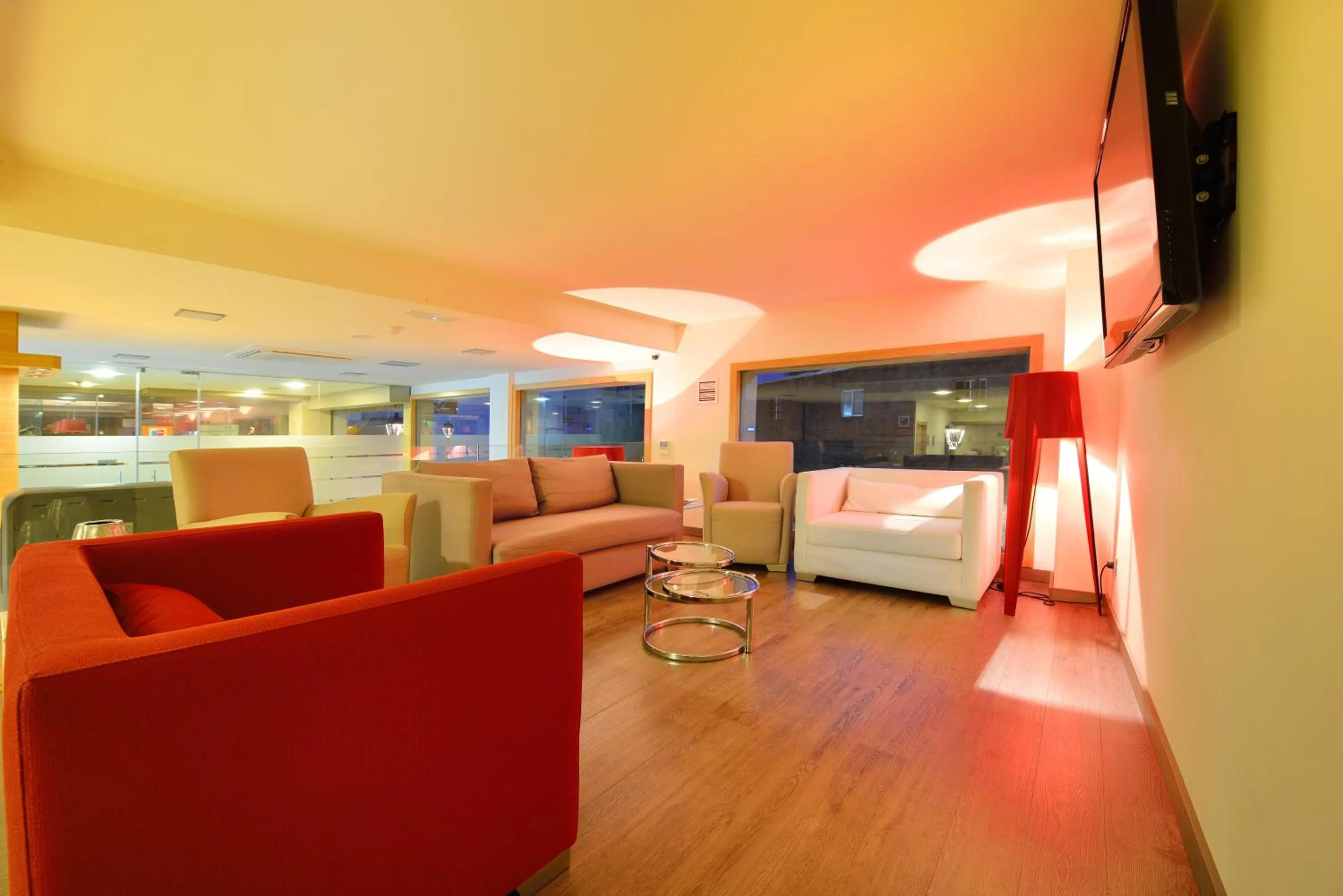 Communal lounge/ TV room in Hotel Spa Norat O Grove 3* Superior