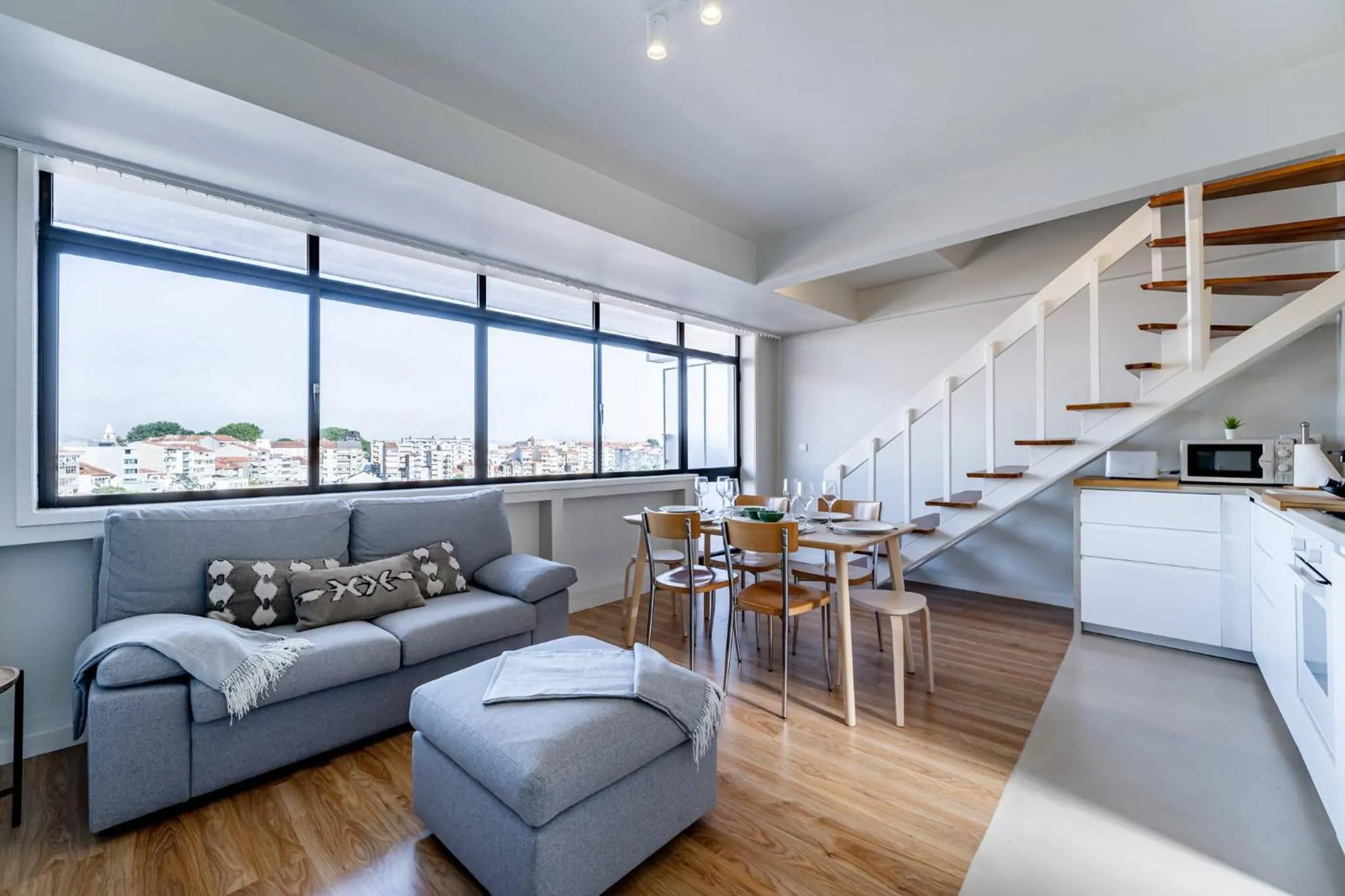 Communal lounge/ TV room in Downtown Private Rooftop Experience
