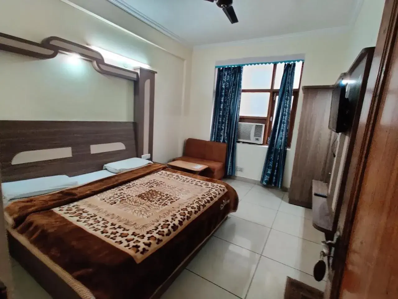 Superior Double Room in AASHIRWAD HOTEL Superior Double Room in AASHIRWAD HOTEL