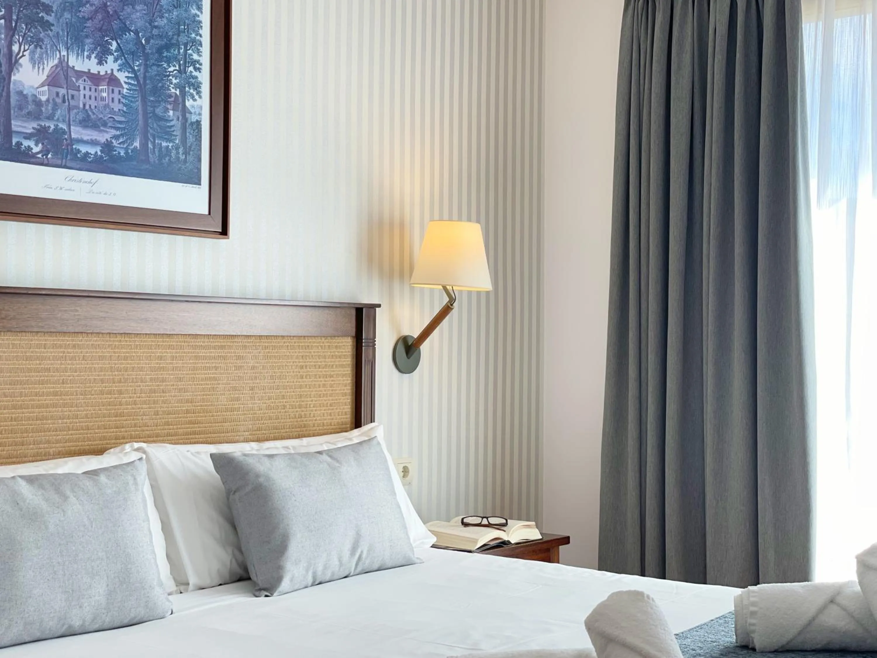 Bed in Hotel Fontanals Golf