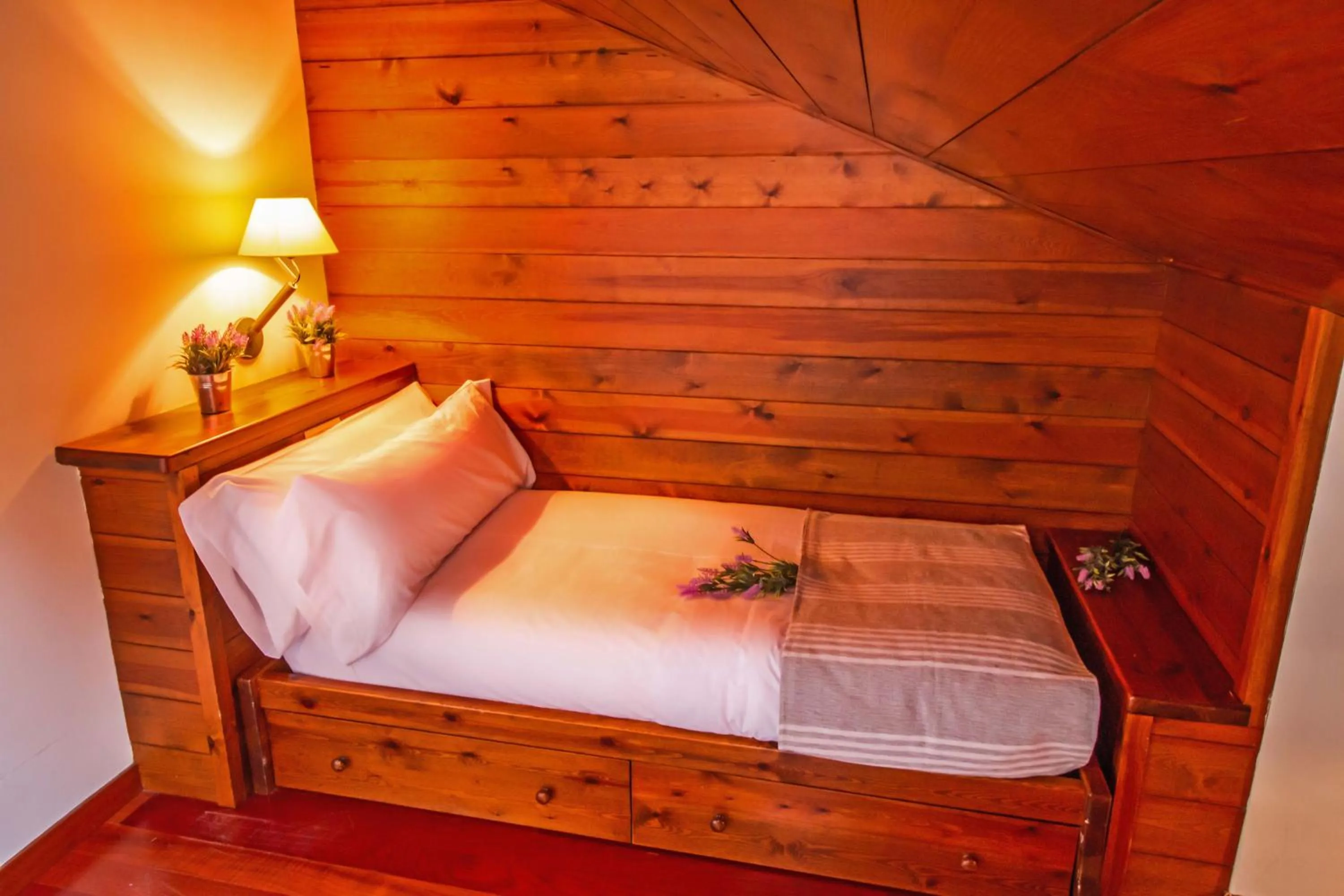 Bed in Hotel Fontanals Golf