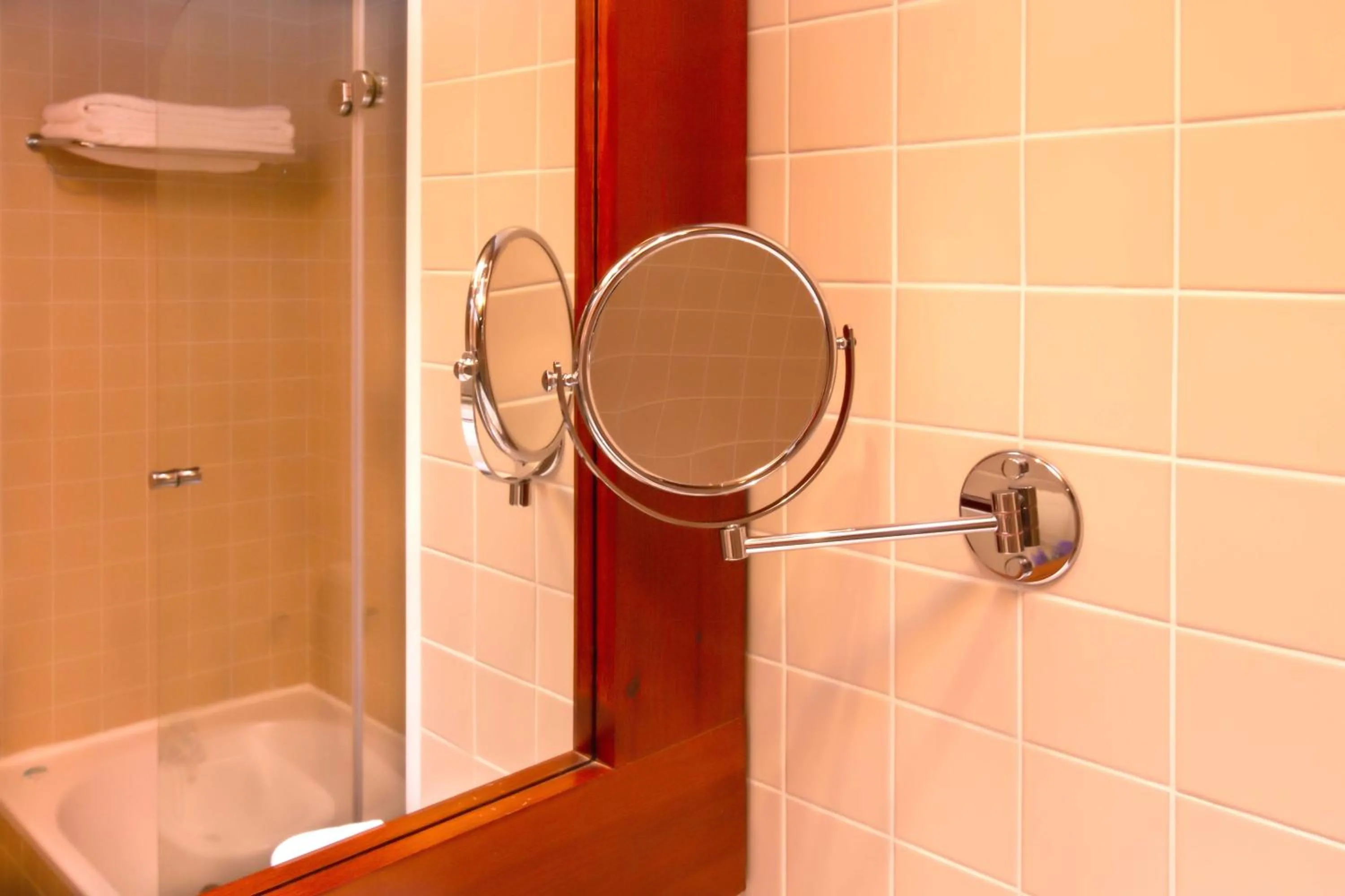 Bathroom in Hotel Fontanals Golf