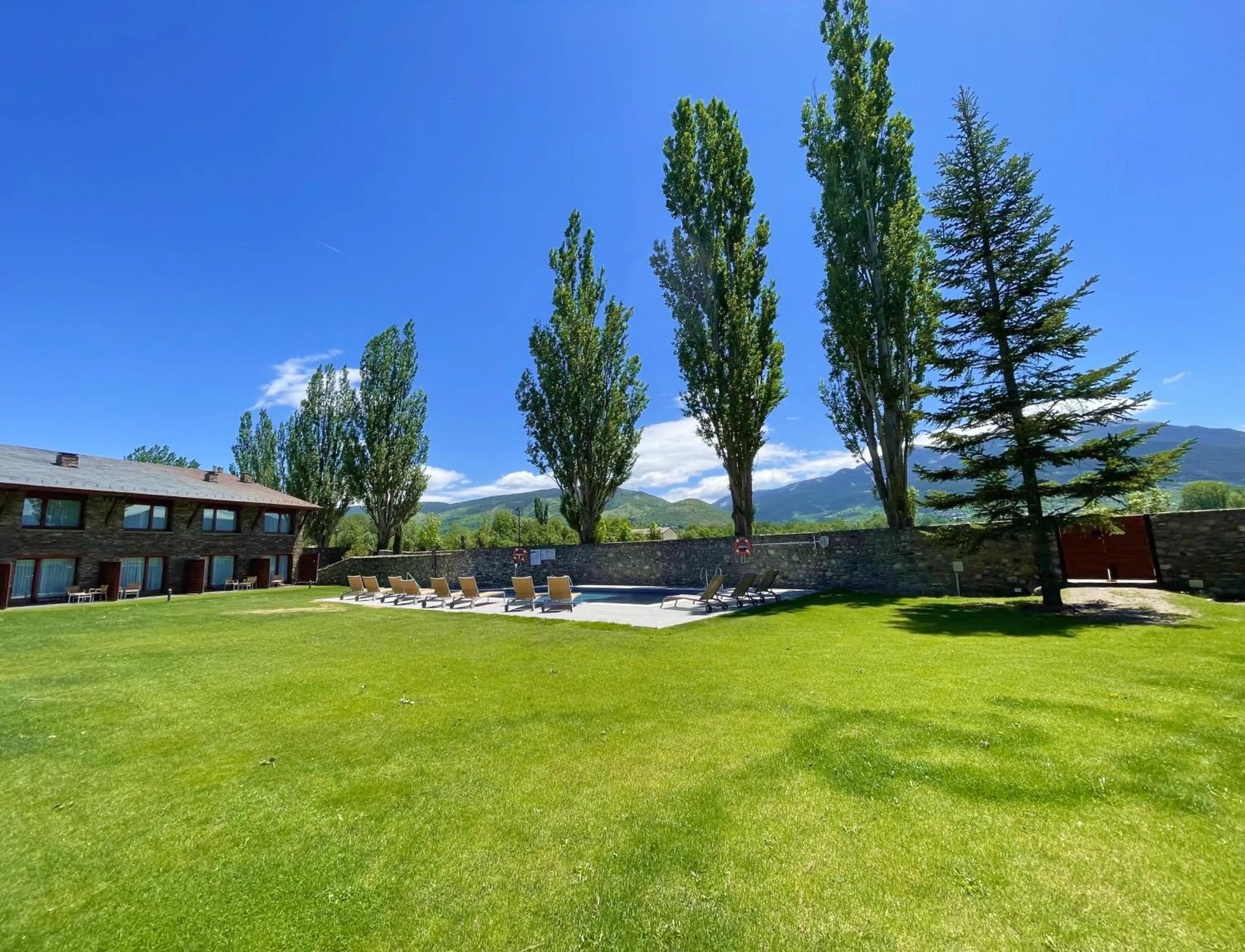 Property building in Hotel Fontanals Golf