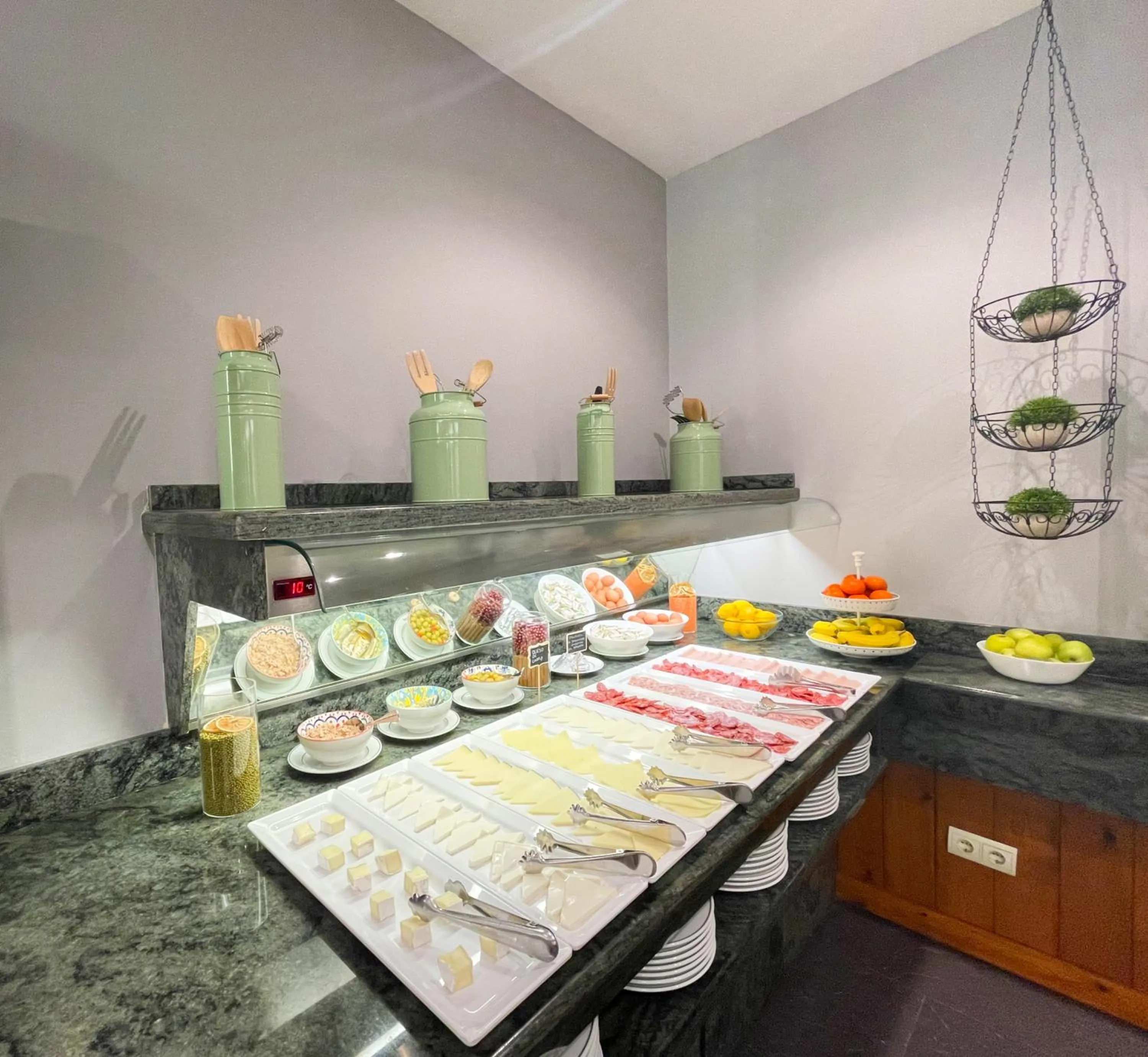 Buffet breakfast in Hotel Fontanals Golf