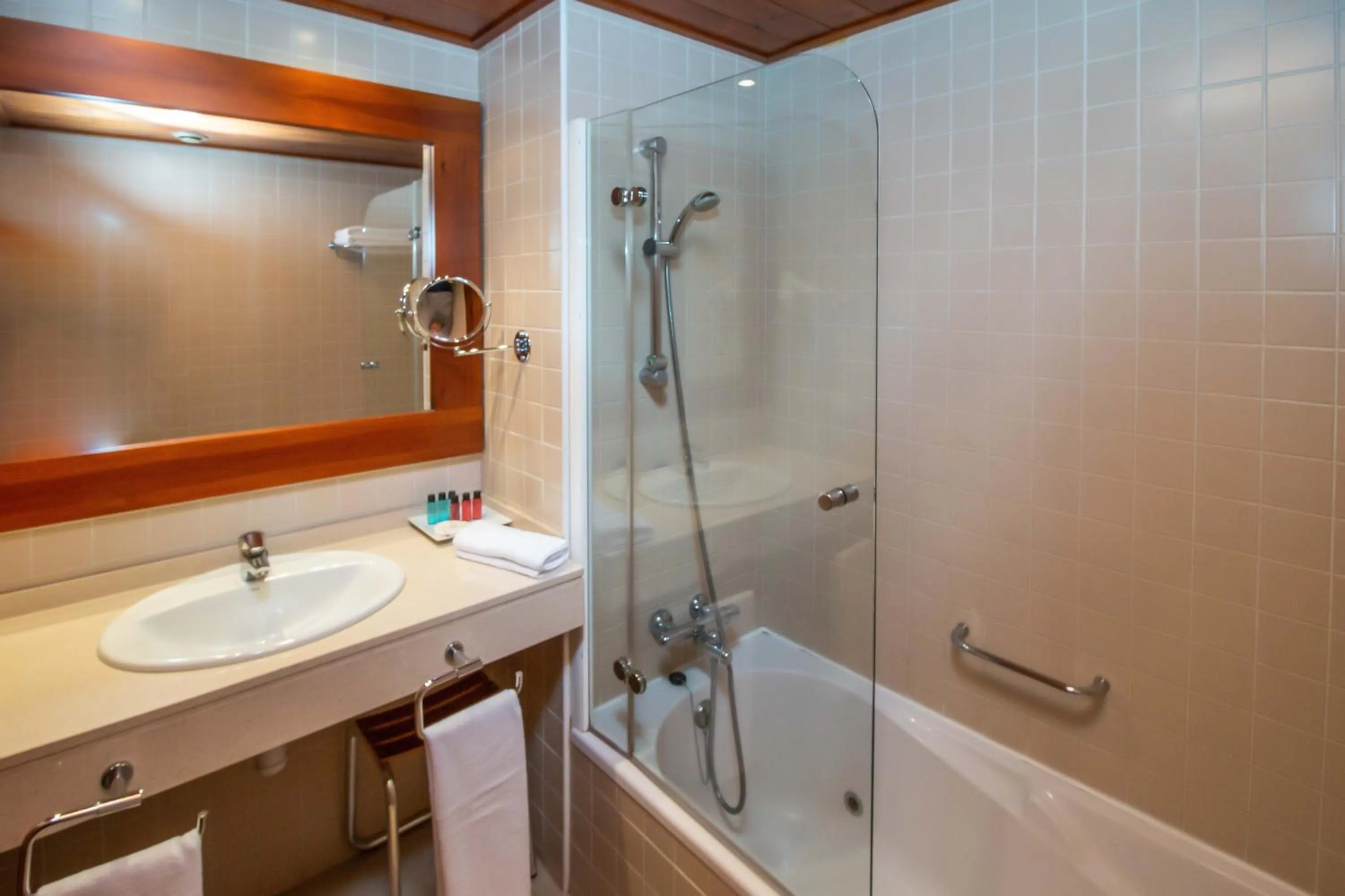 Hot Tub in Hotel Fontanals Golf