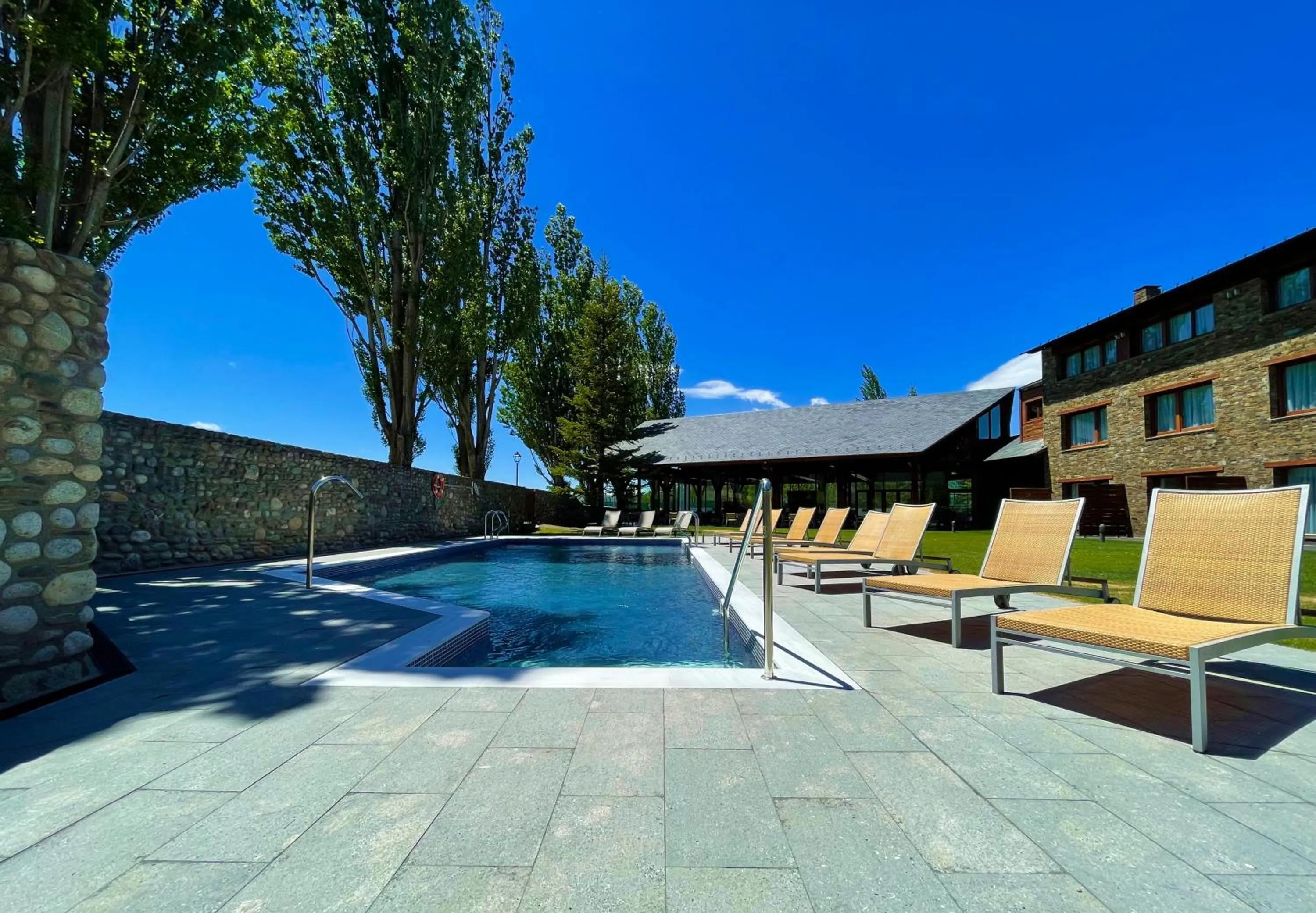 Property building in Hotel Fontanals Golf