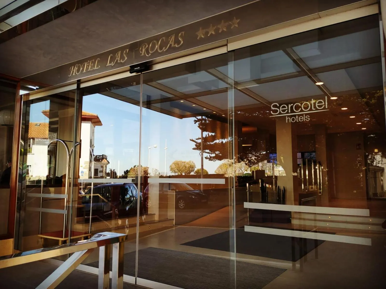 Property building in Las Rocas Playa Hotel