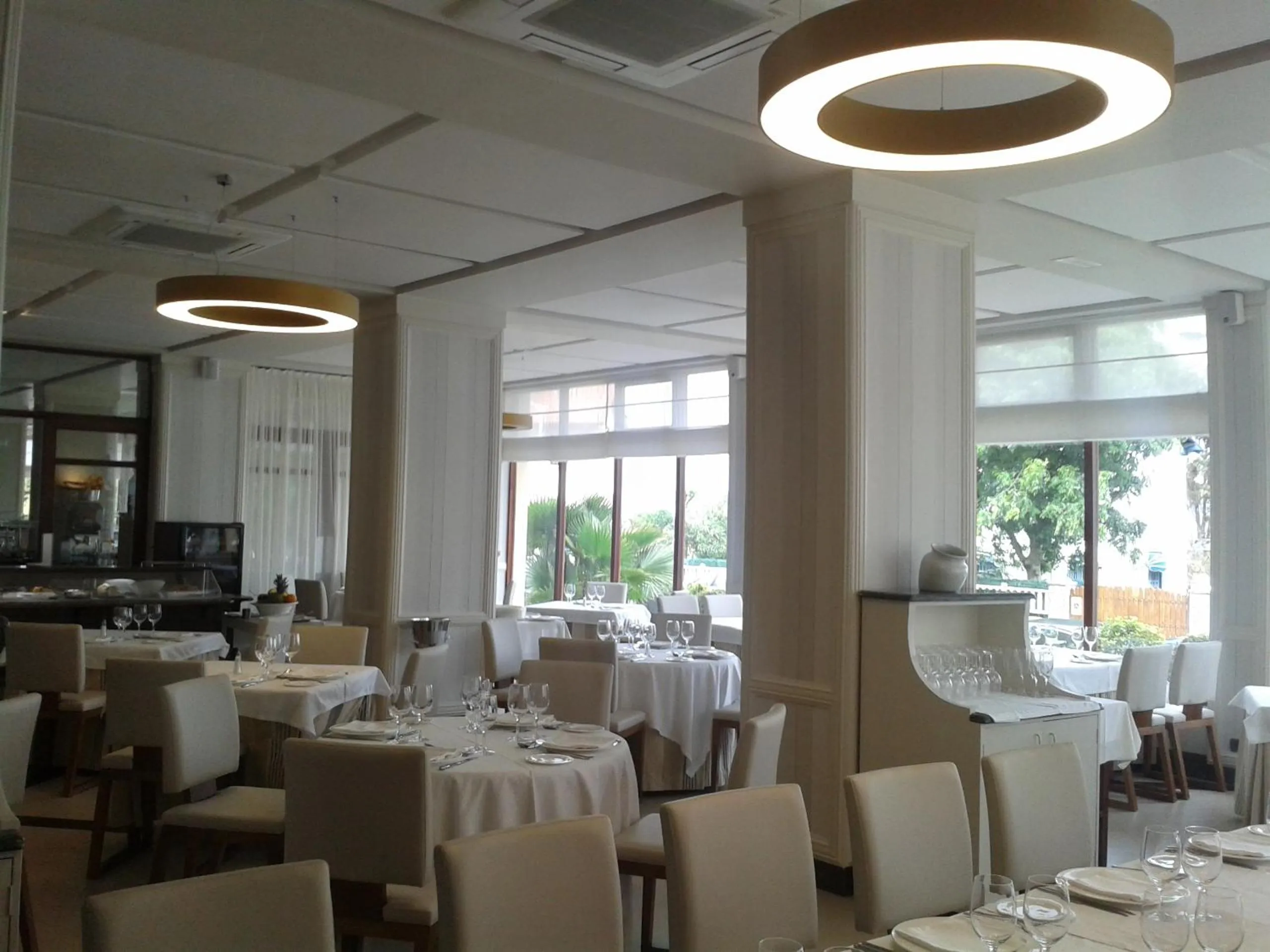 Restaurant/places to eat in Las Rocas Playa Hotel