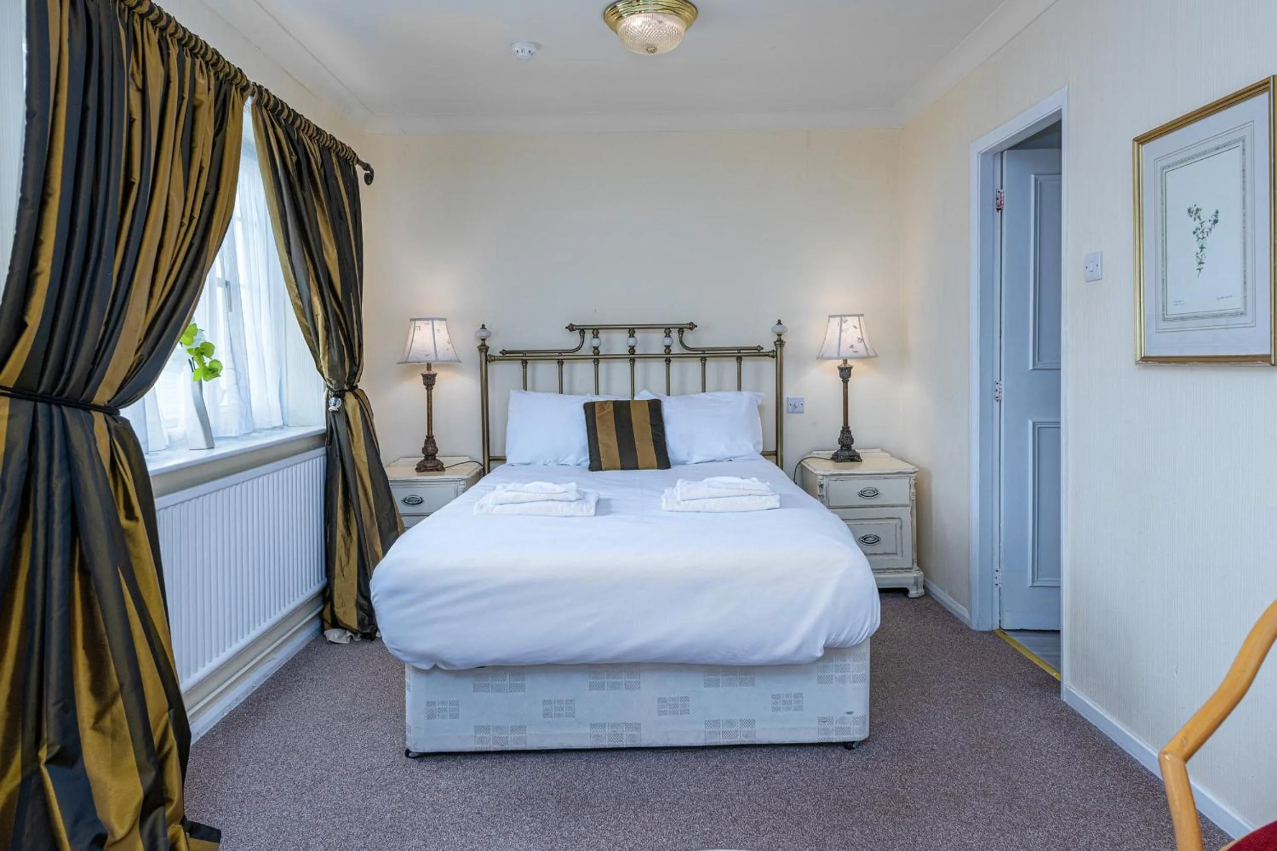 Bed in Northop Hall Country House Hotel