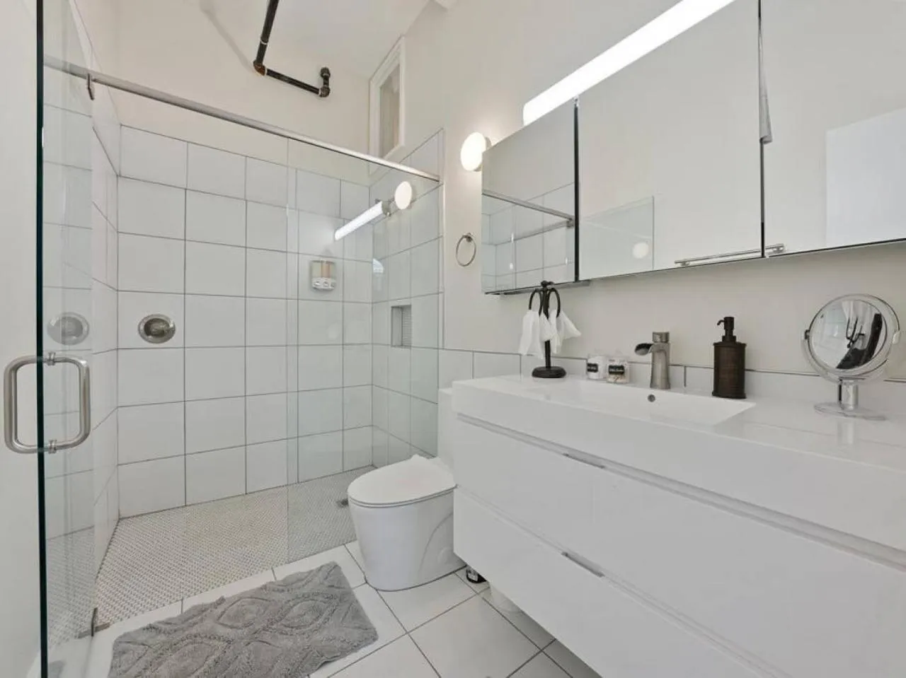 Bathroom in Luxury 4-Bedroom Retreat in the Heart of Over the Rhine