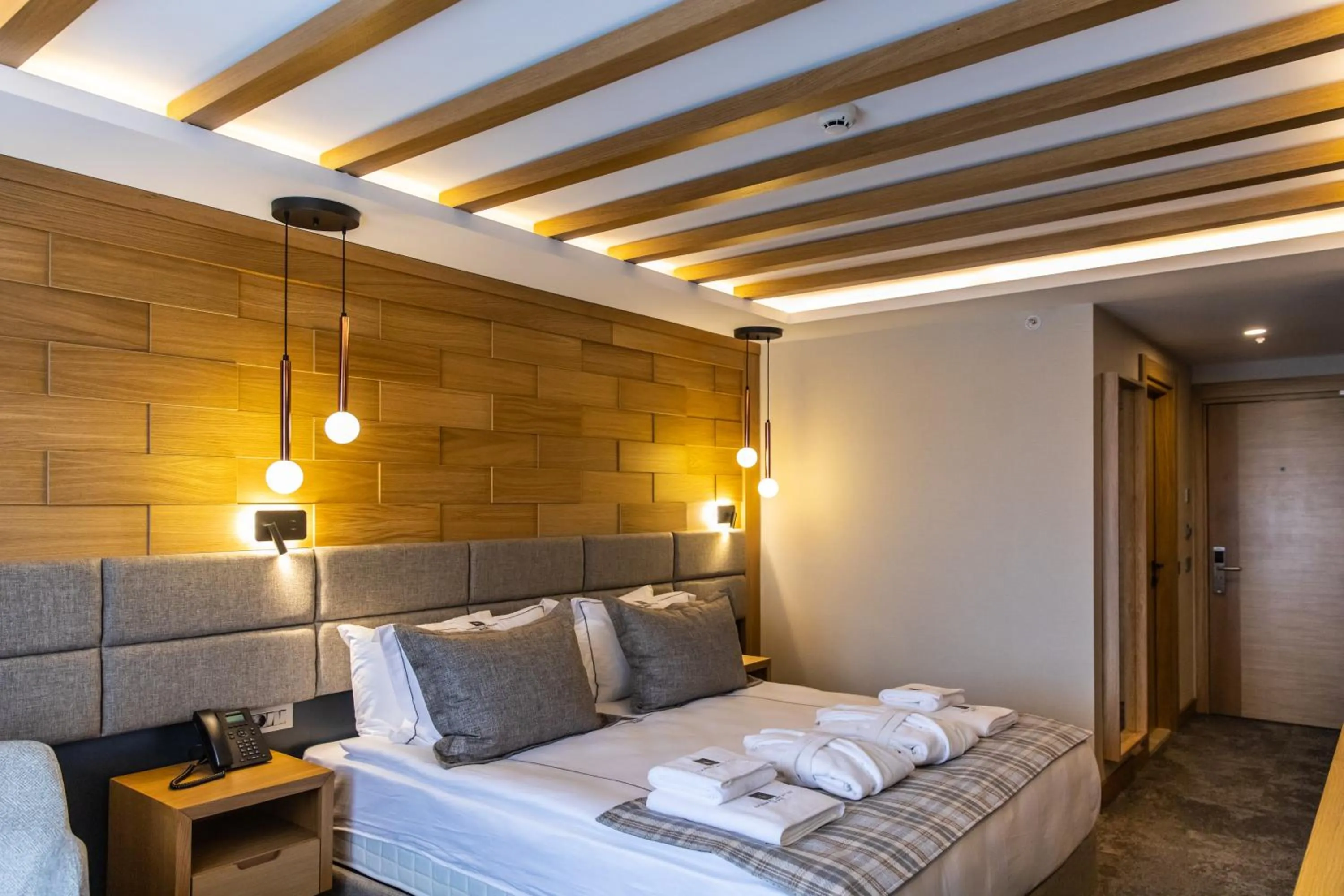 Photo of the whole room, Bed in SARPİNO MOUNTAİN HOTEL