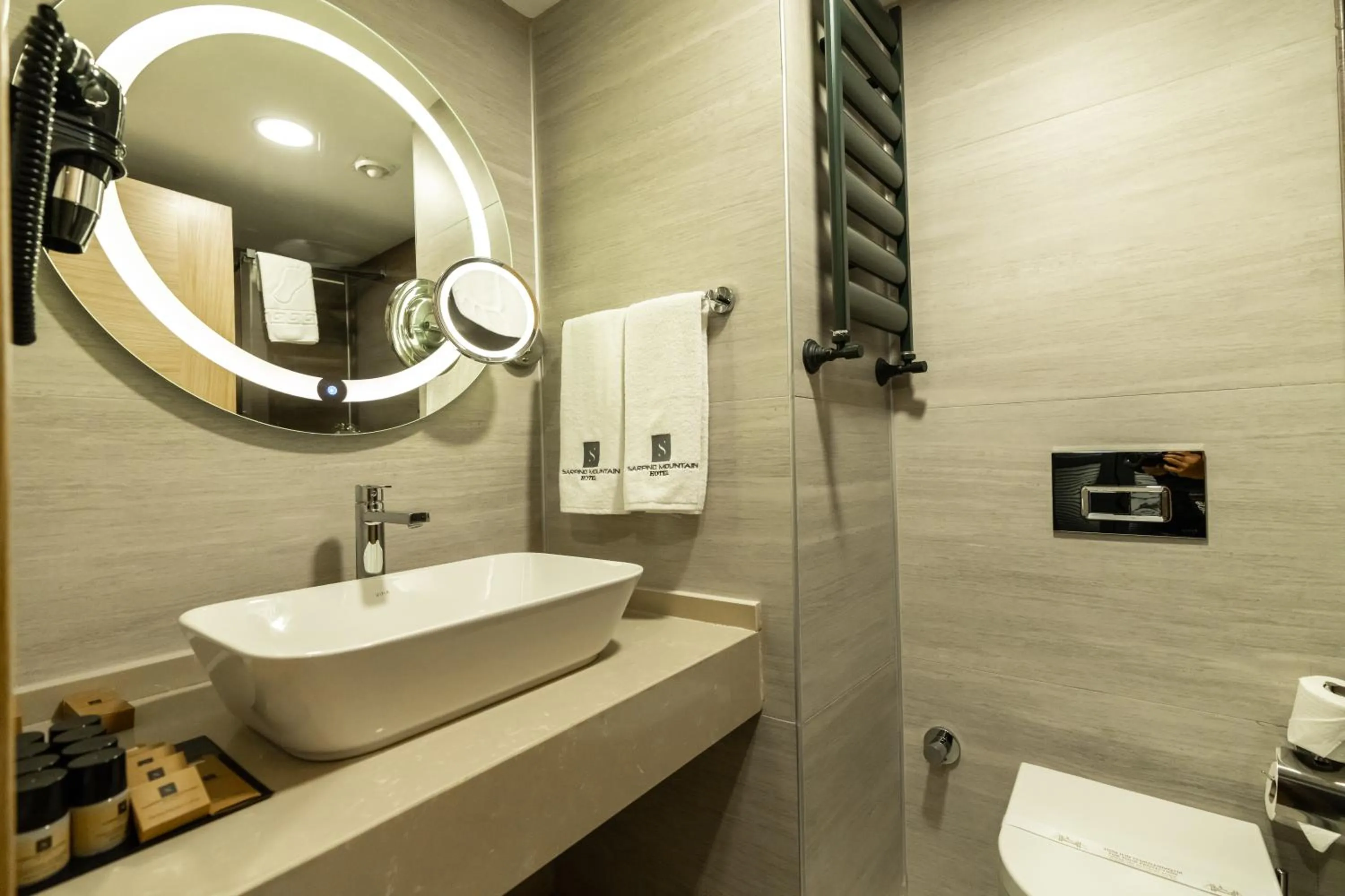 Bathroom in SARPİNO MOUNTAİN HOTEL