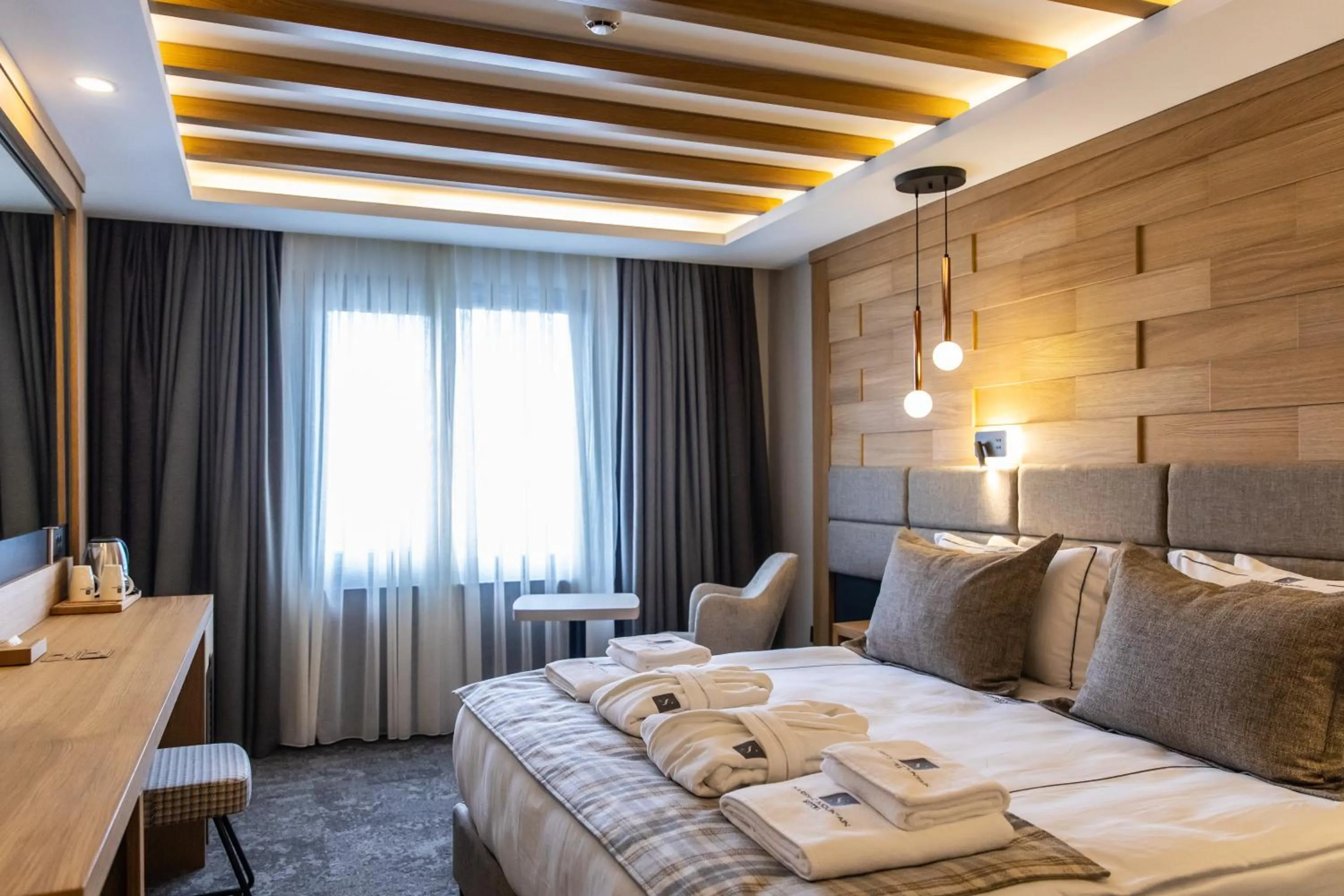 Photo of the whole room, Bed in SARPİNO MOUNTAİN HOTEL