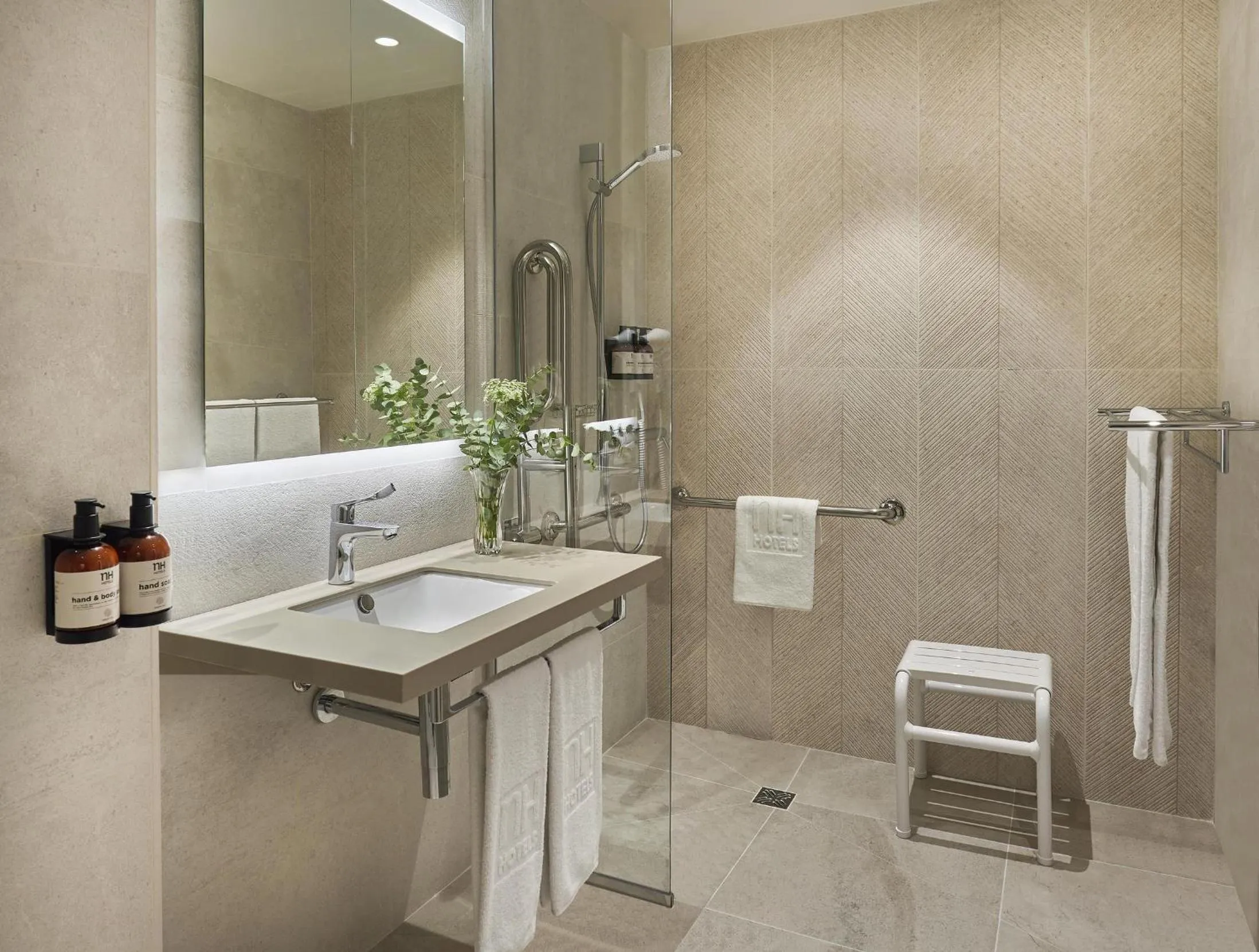 Bedroom in NH Alicante