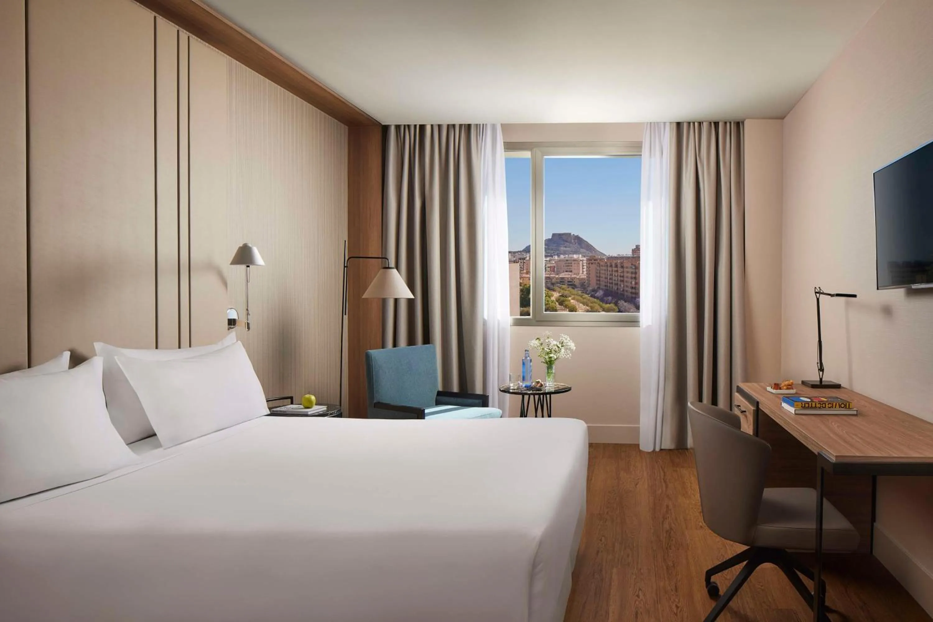 Bedroom, Bed in NH Alicante