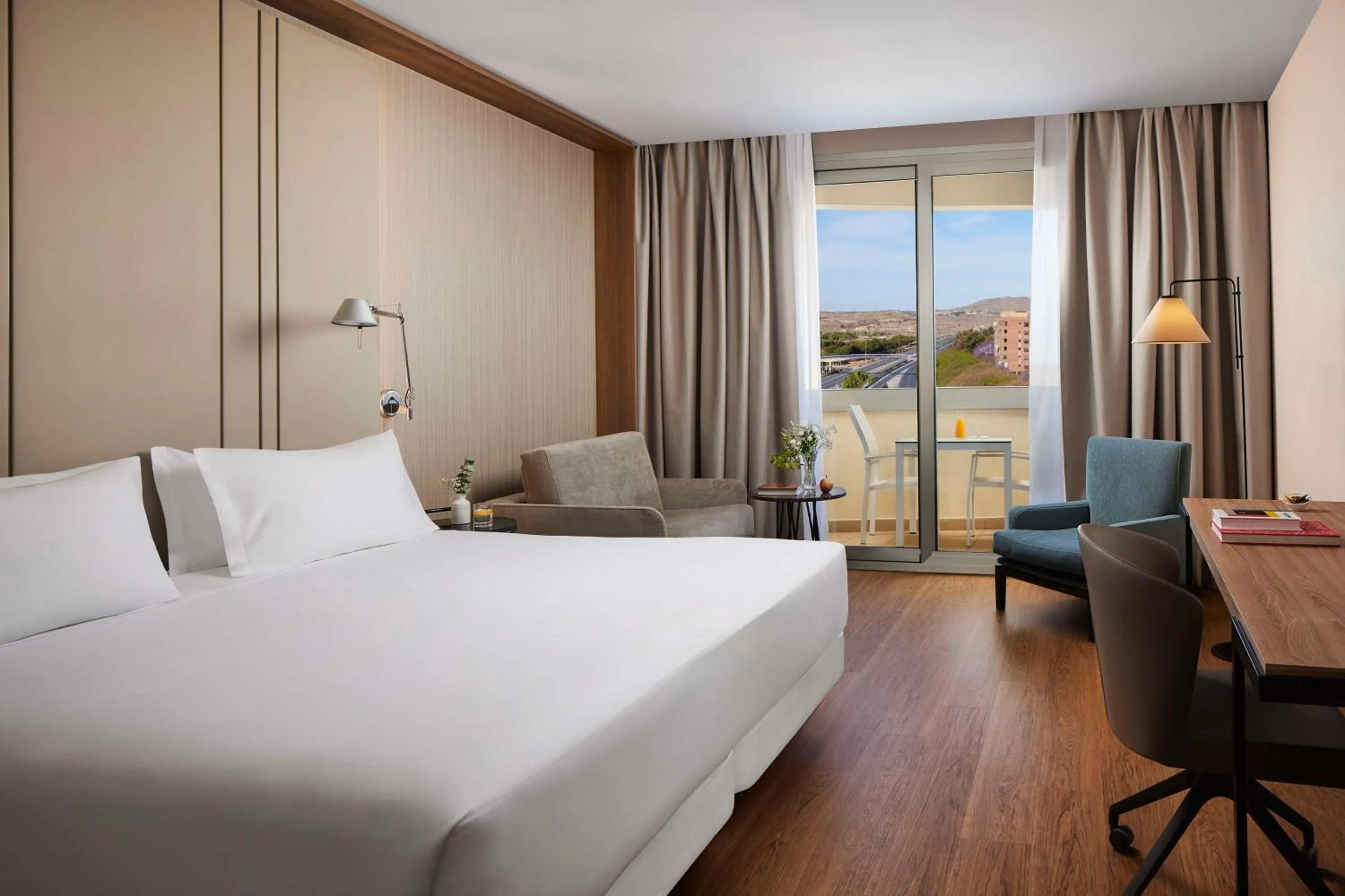 Bedroom, Bed in NH Alicante