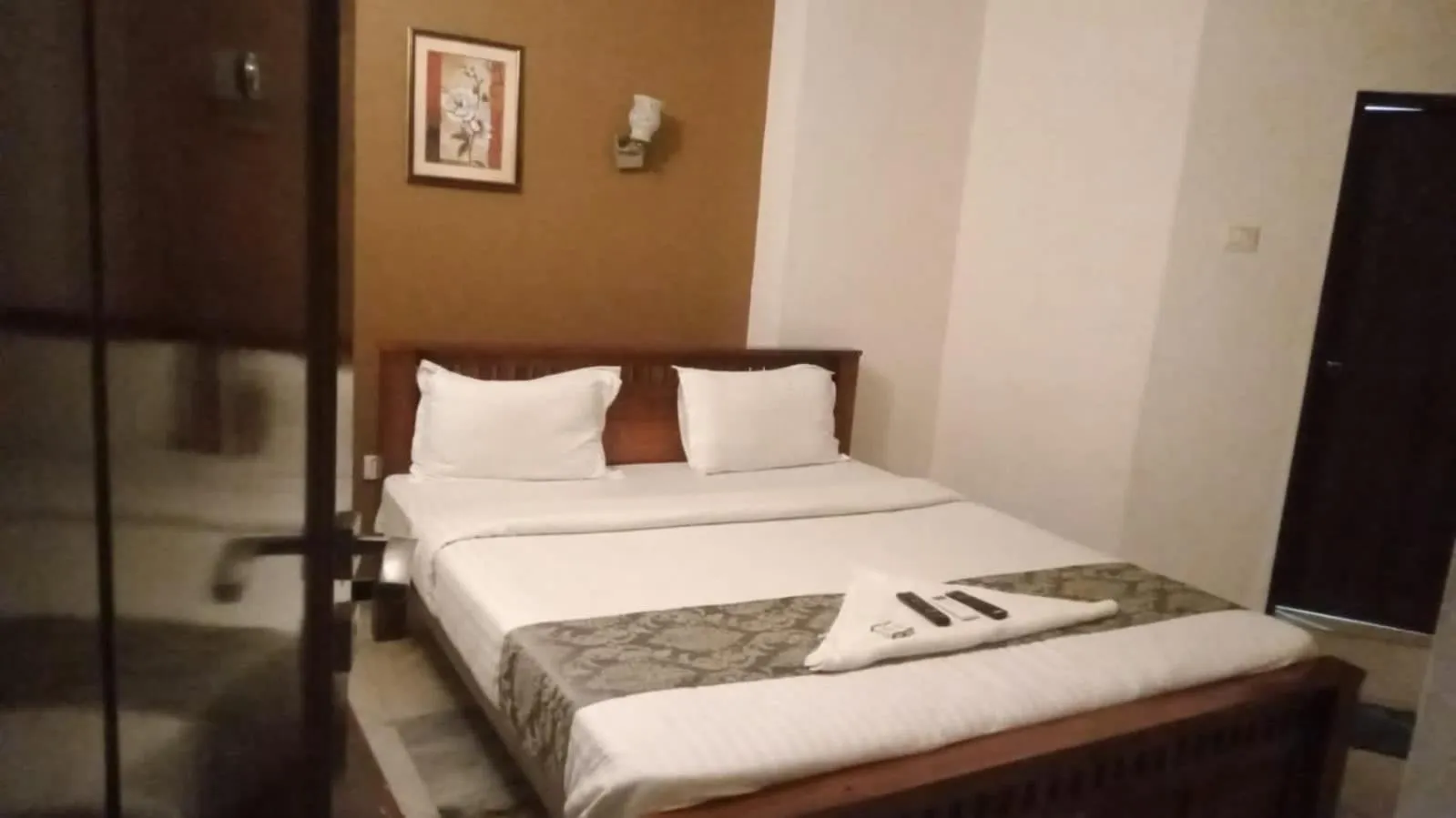 Bed in Le Grace Annasalai