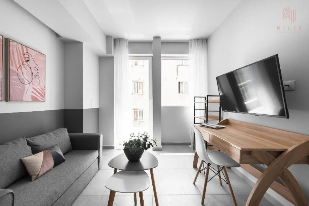 TV and multimedia in Big Apple, Nilie Hospitality MGMT