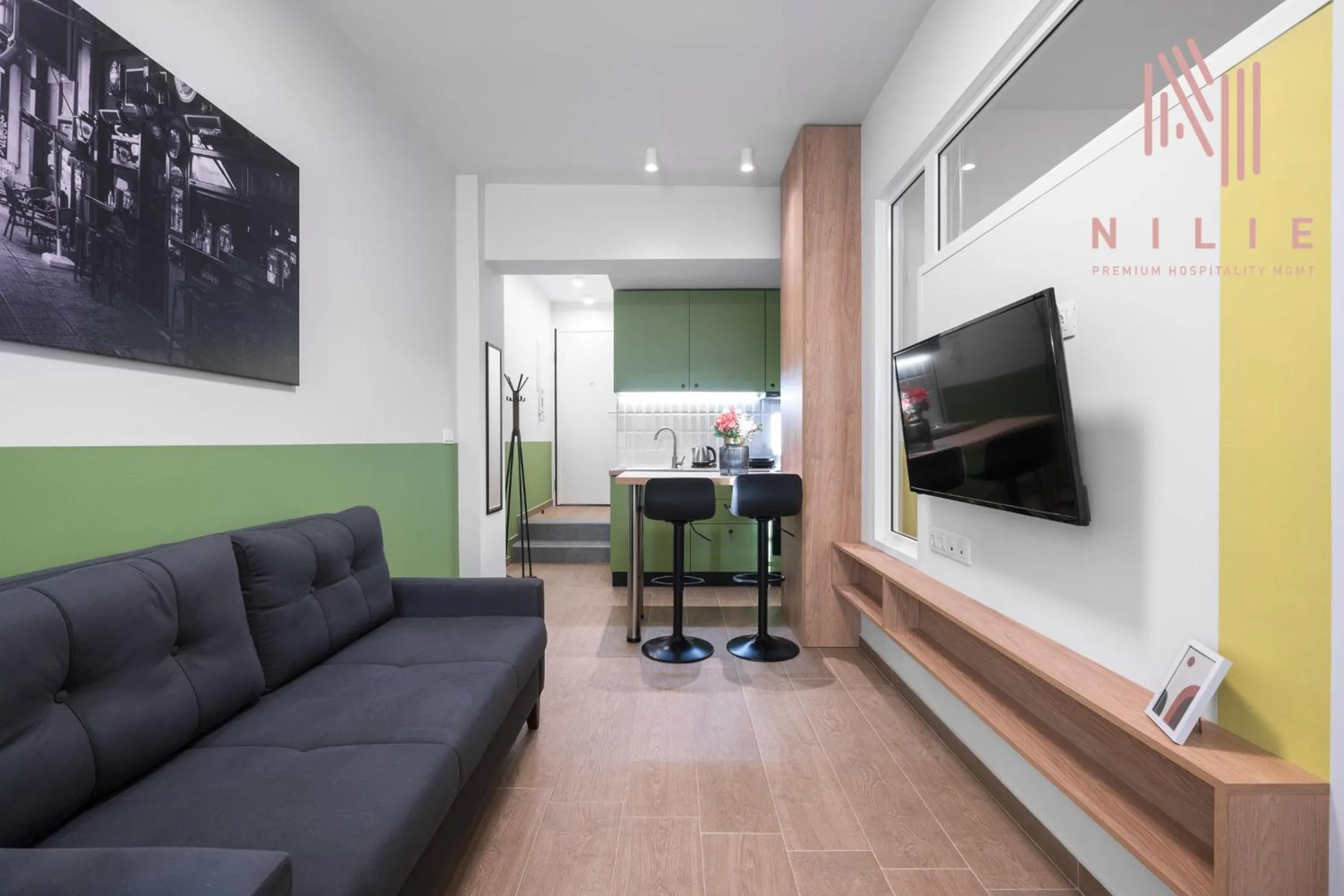 TV and multimedia in Big Apple, Nilie Hospitality MGMT