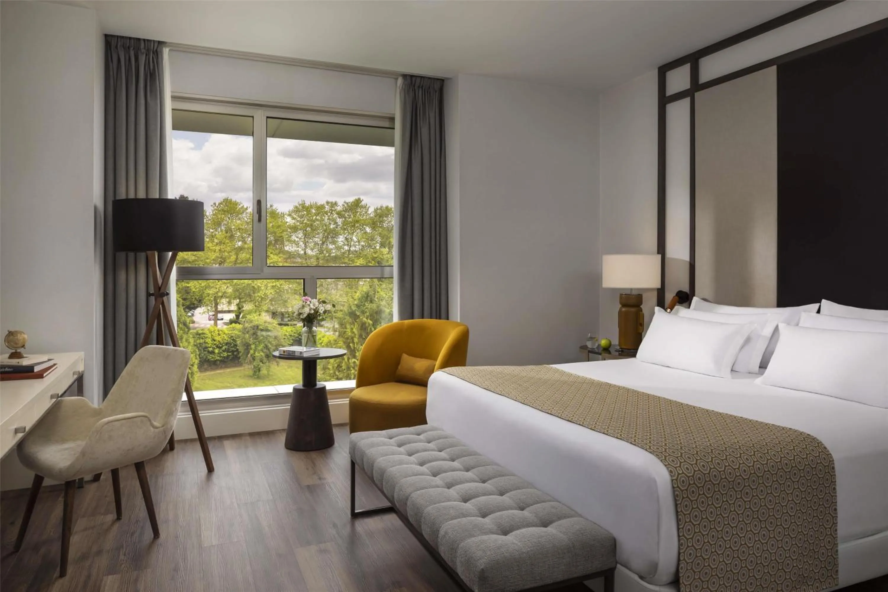 Bedroom, Bed in NH Collection Santiago de Compostela