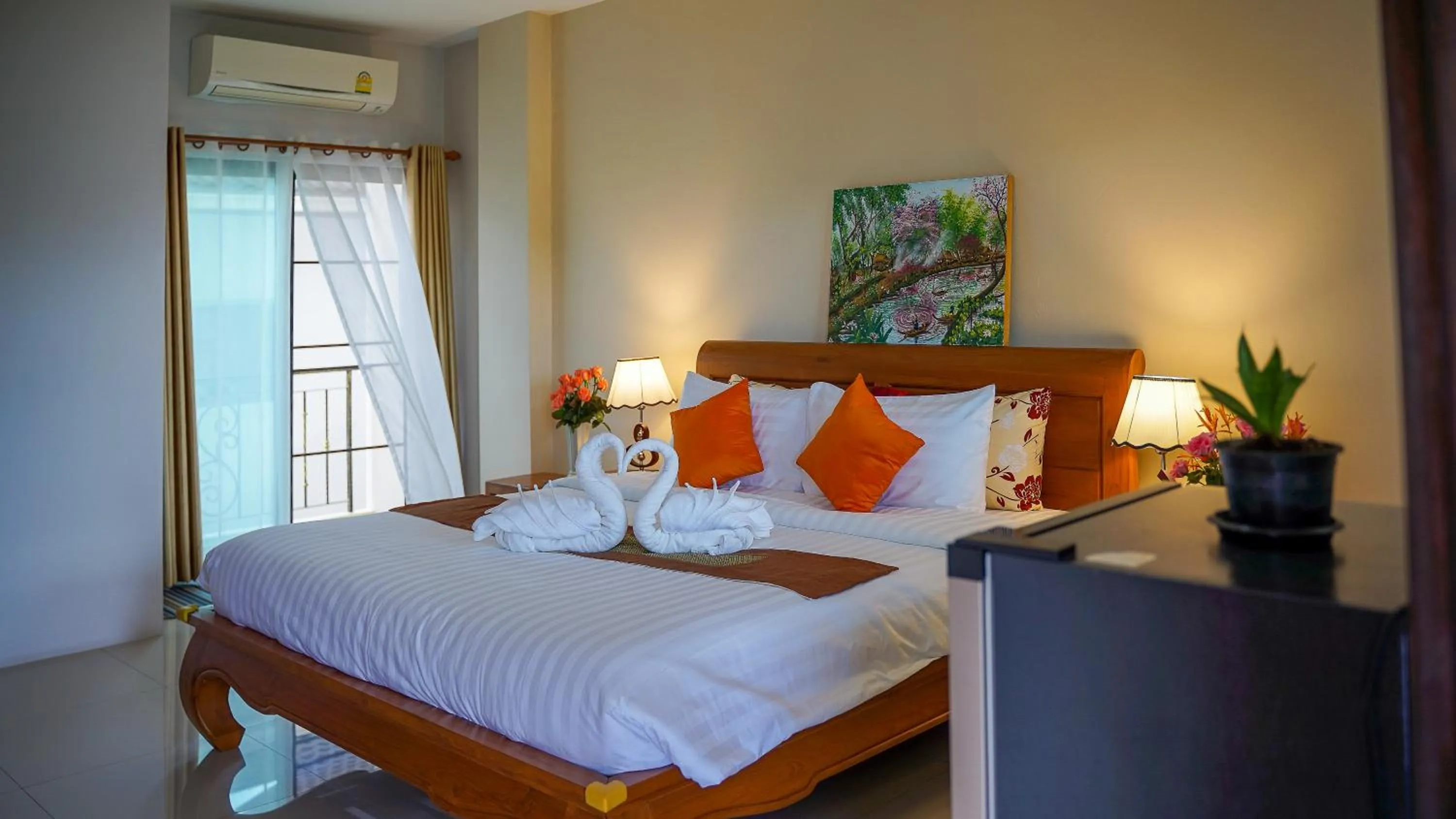 Photo of the whole room, Bed in Laph Kham House