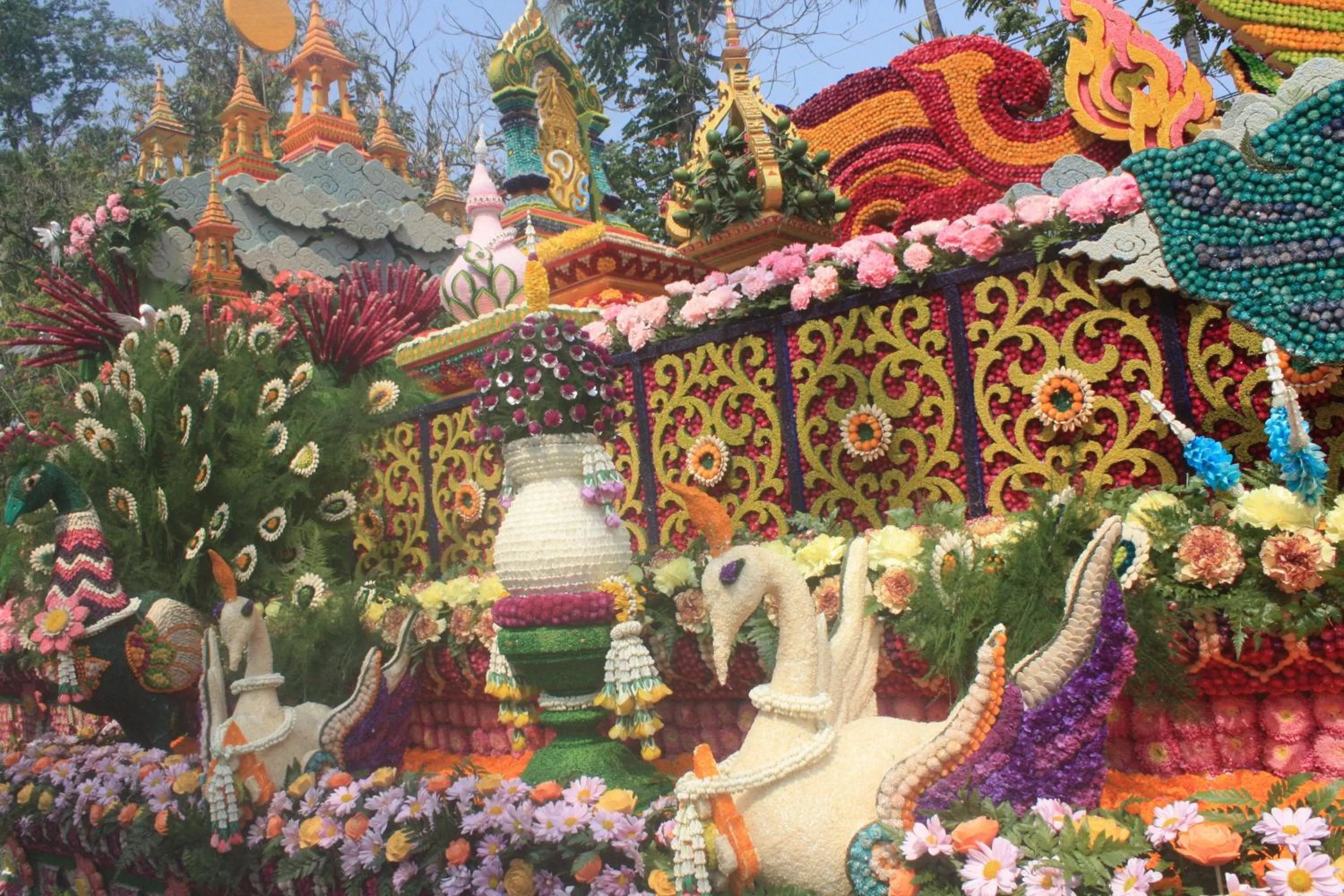 Day in Laph Kham House