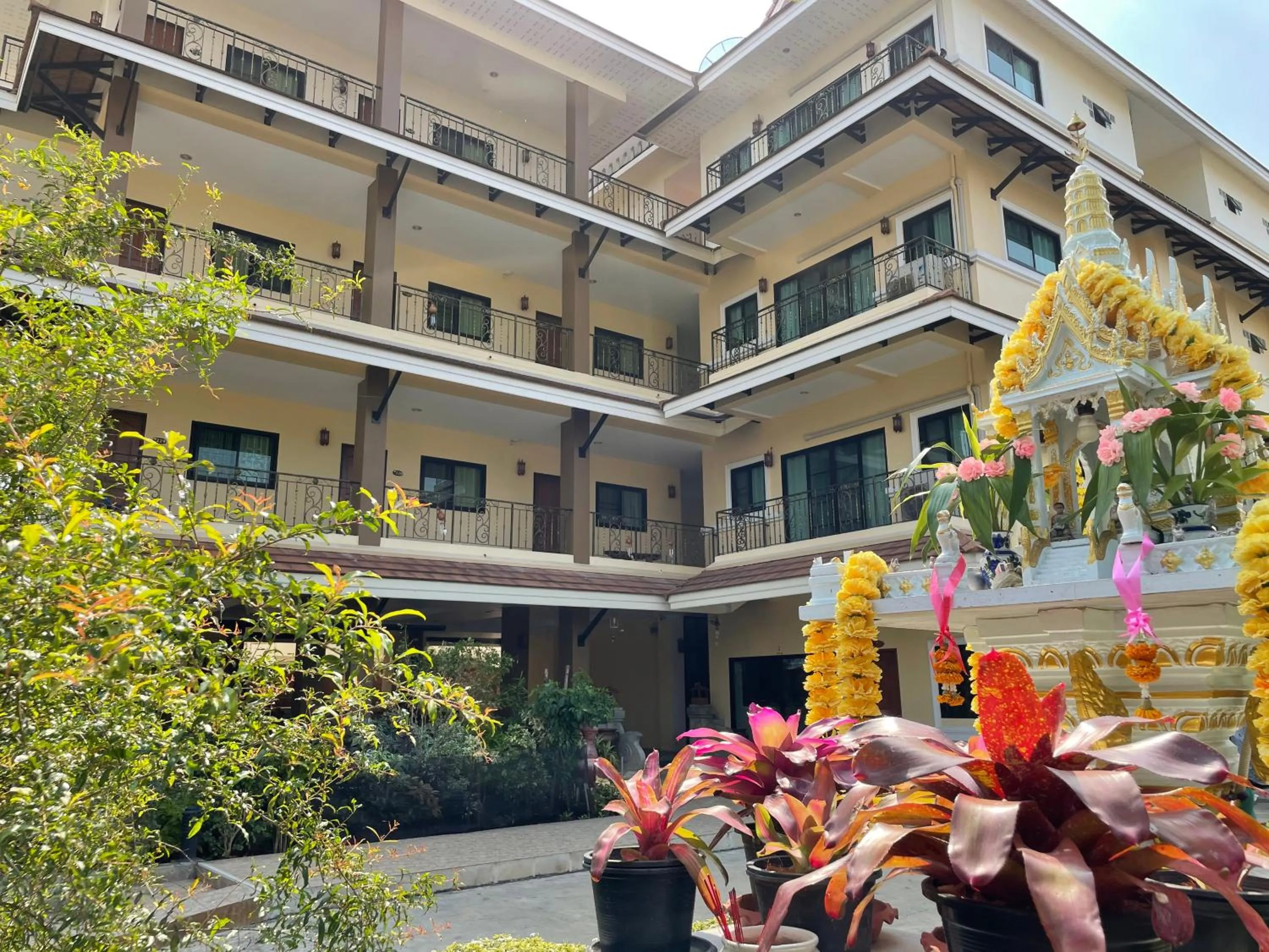 Property building in Laph Kham House