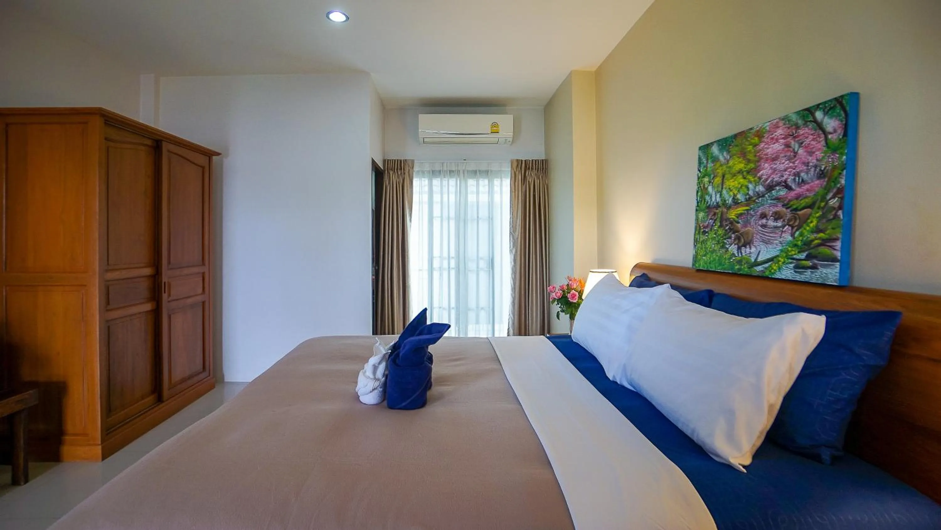 Restaurant/places to eat, Bed in Laph Kham House