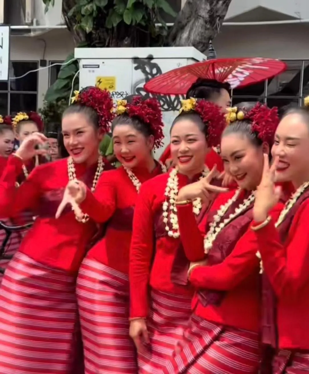 People in Laph Kham House