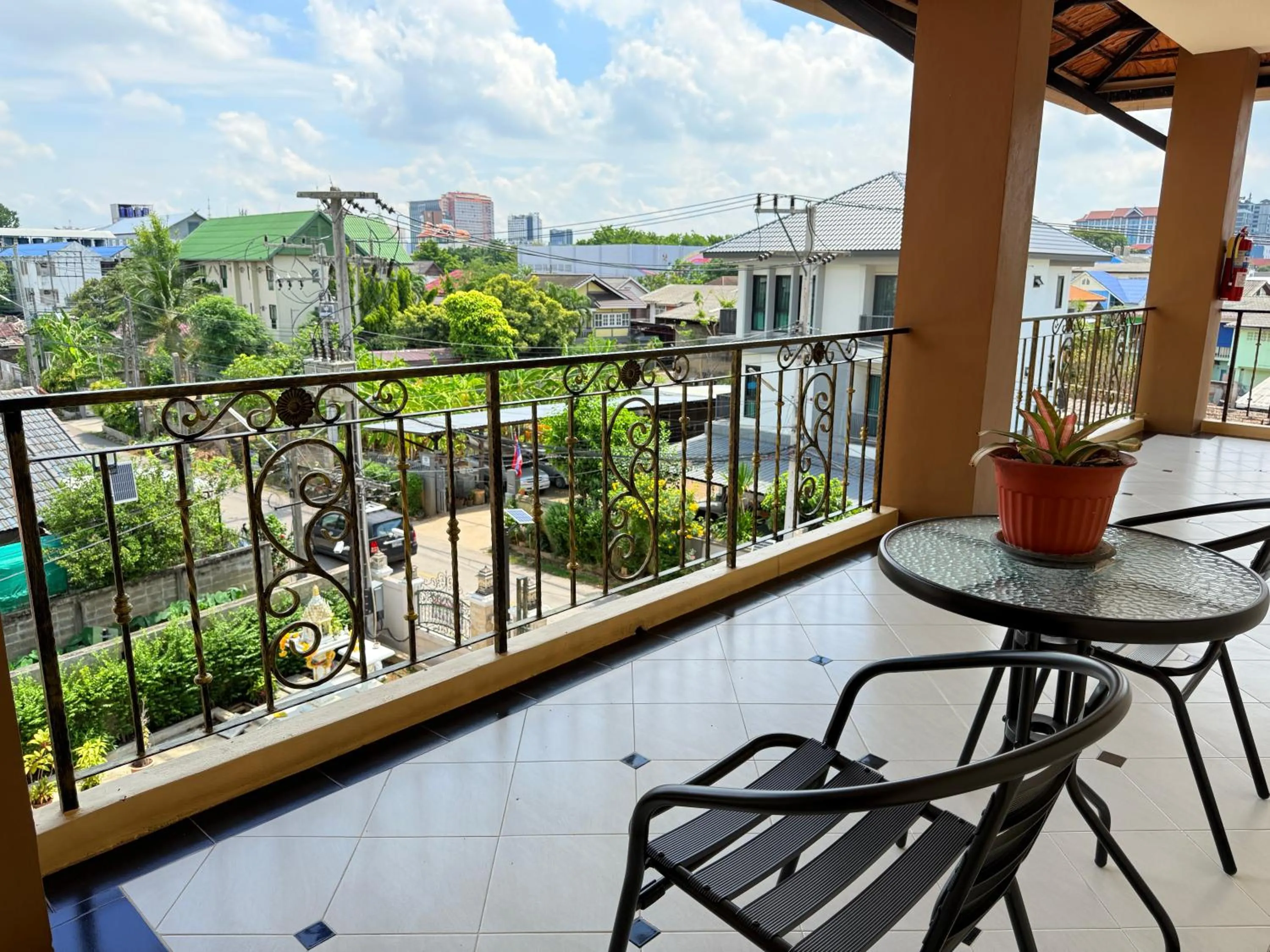 Balcony/Terrace in Laph Kham House