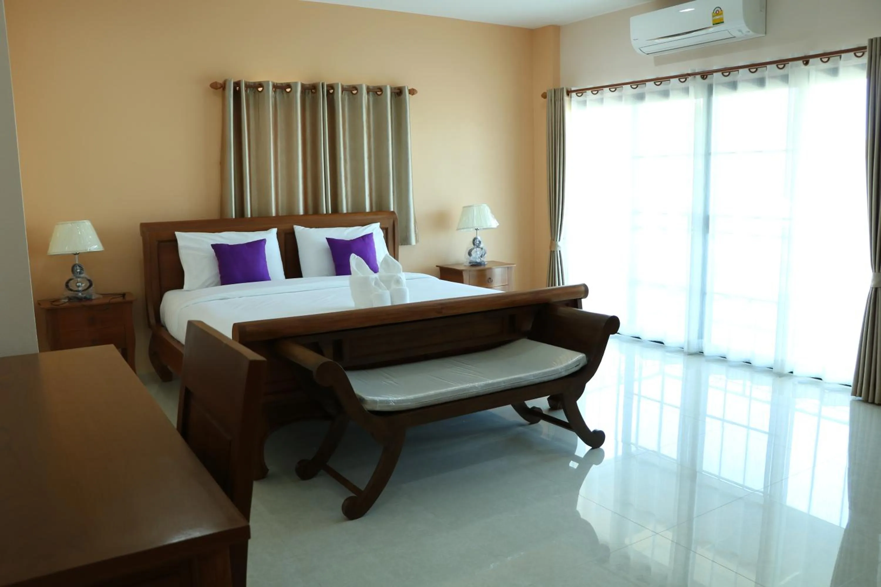 Bedroom, Bed in Laph Kham House