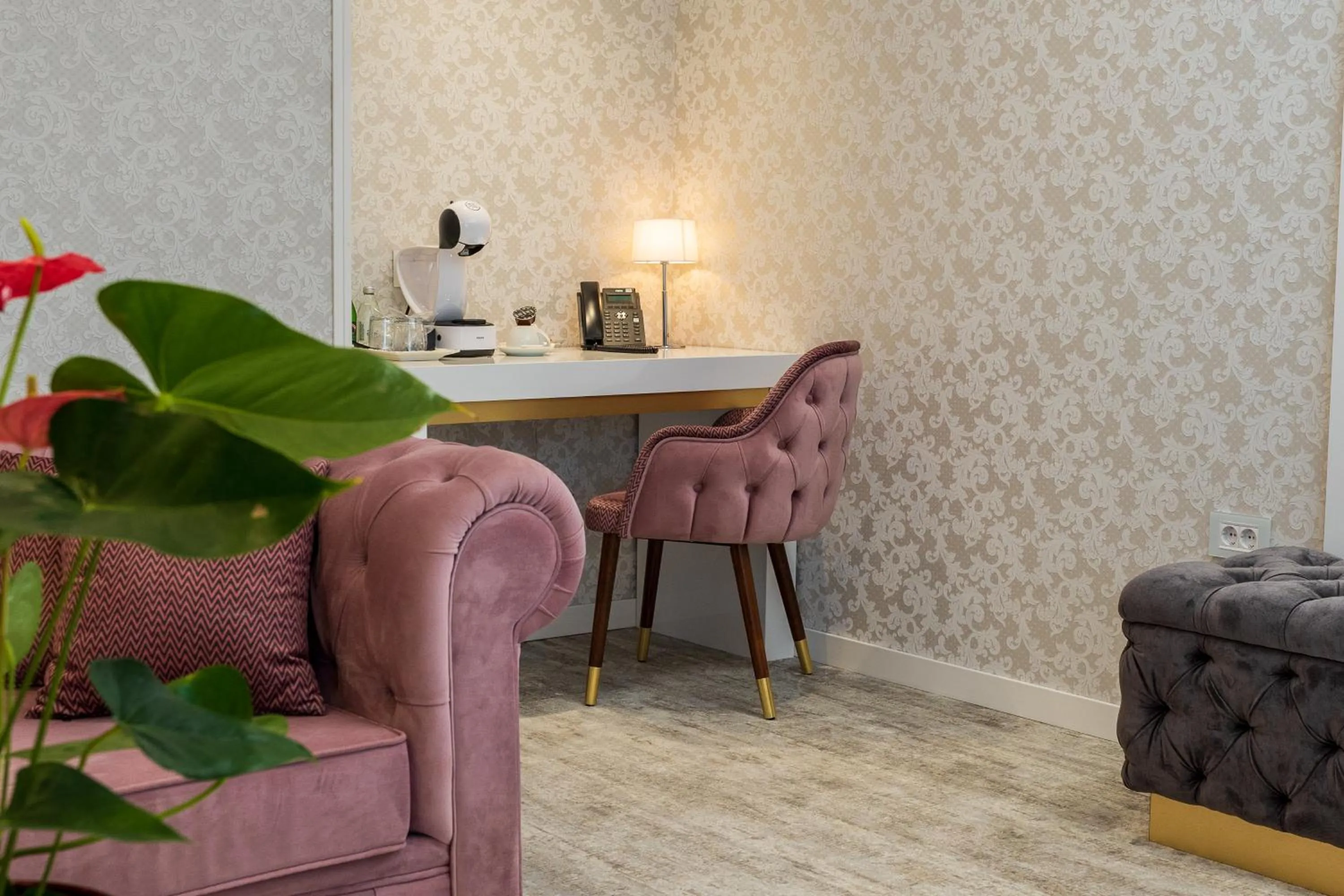 Property building in Queen Palace