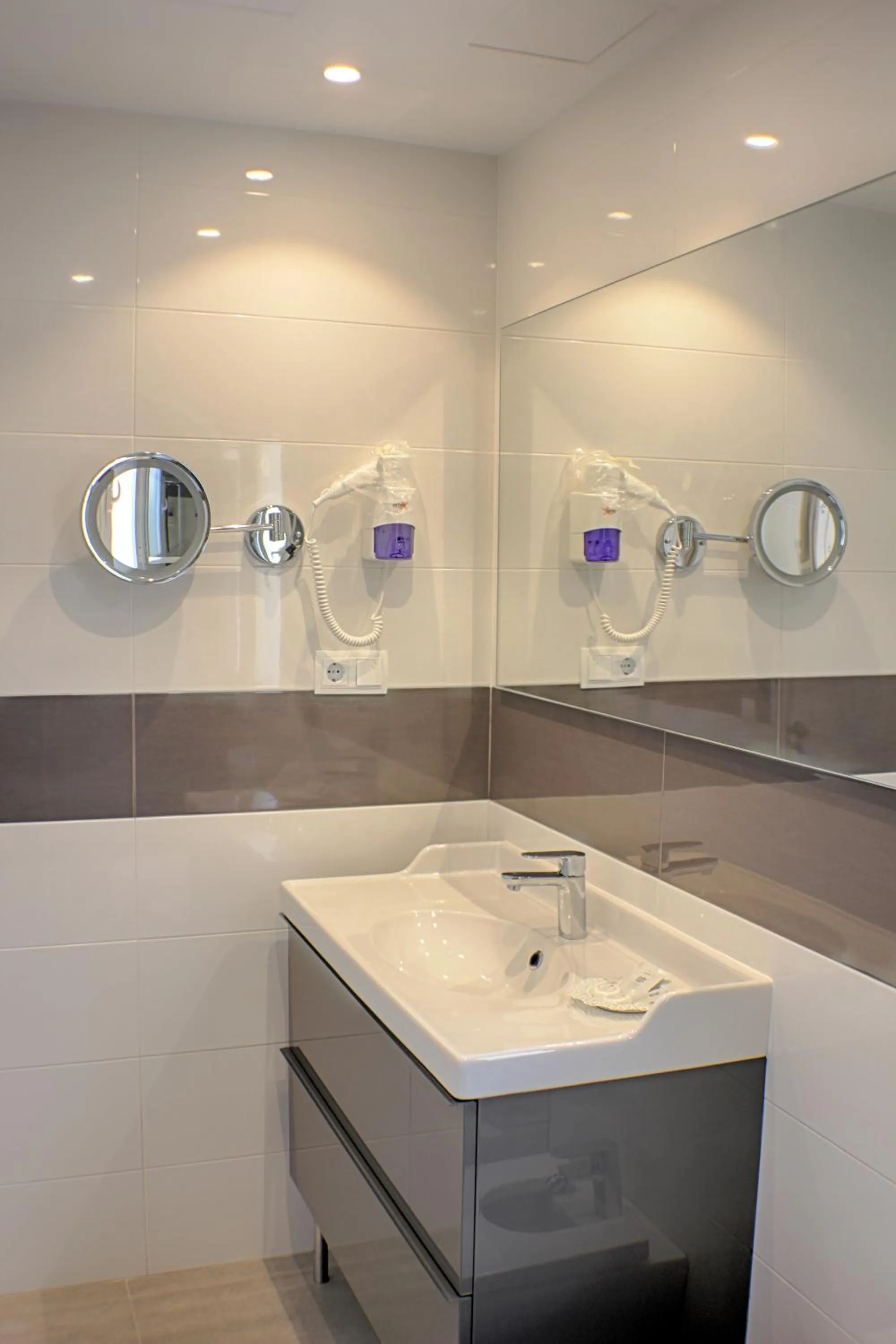 Bathroom in Hotel Malaga Picasso