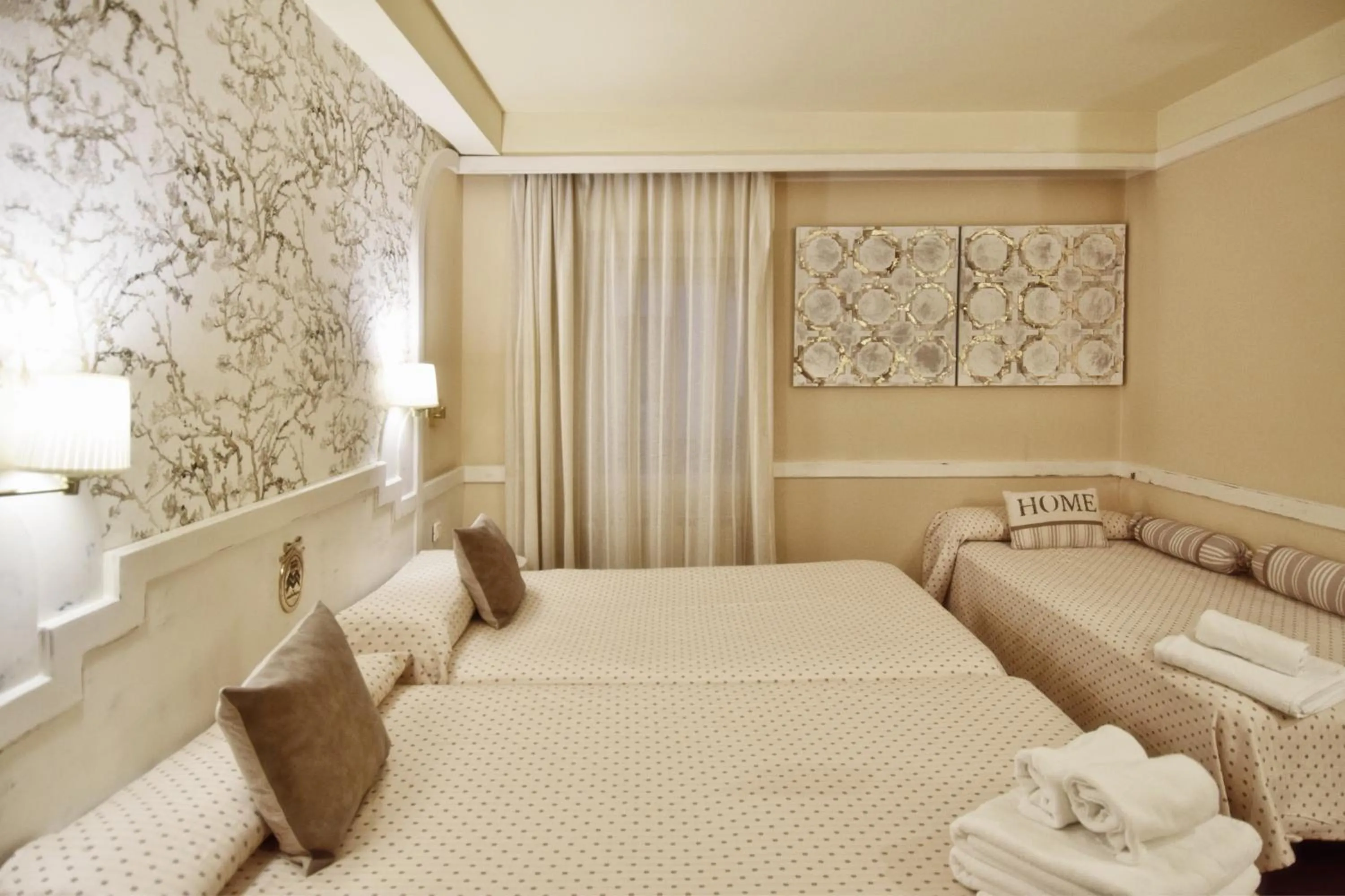 Photo of the whole room, Bed in Hotel Maria Luisa