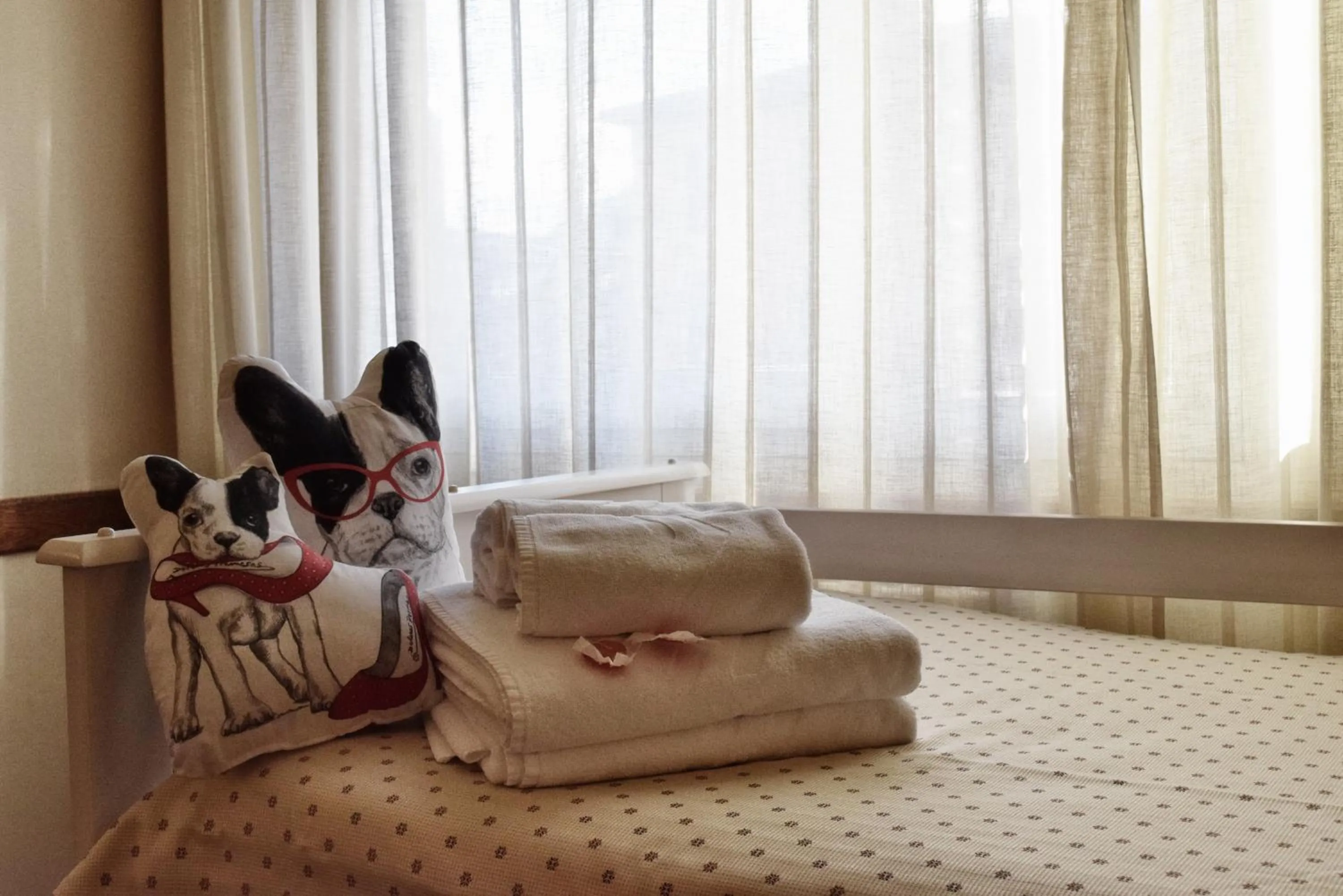 Decorative detail, Bed in Hotel Maria Luisa