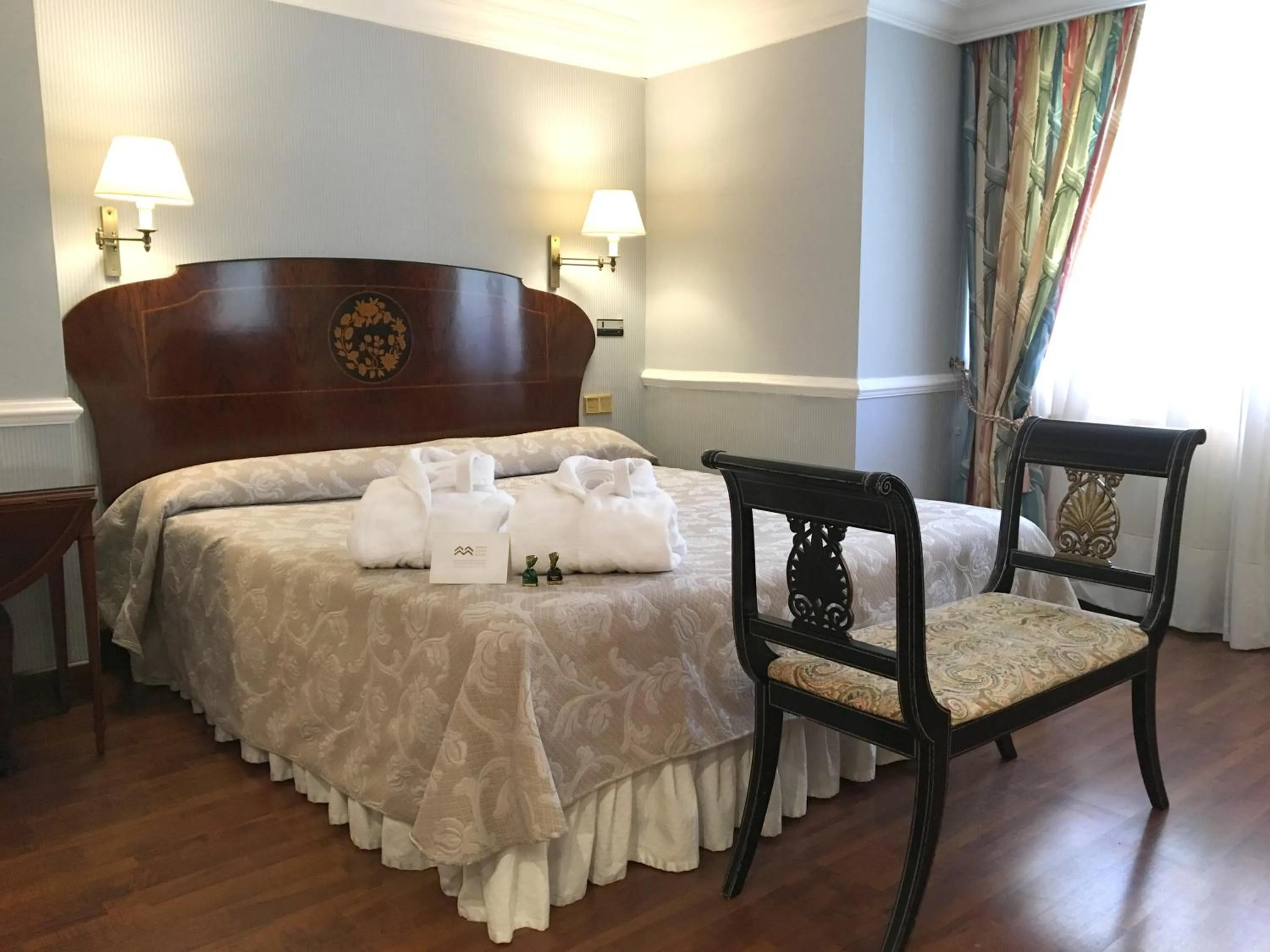 Bedroom, Bed in Hotel Maria Luisa