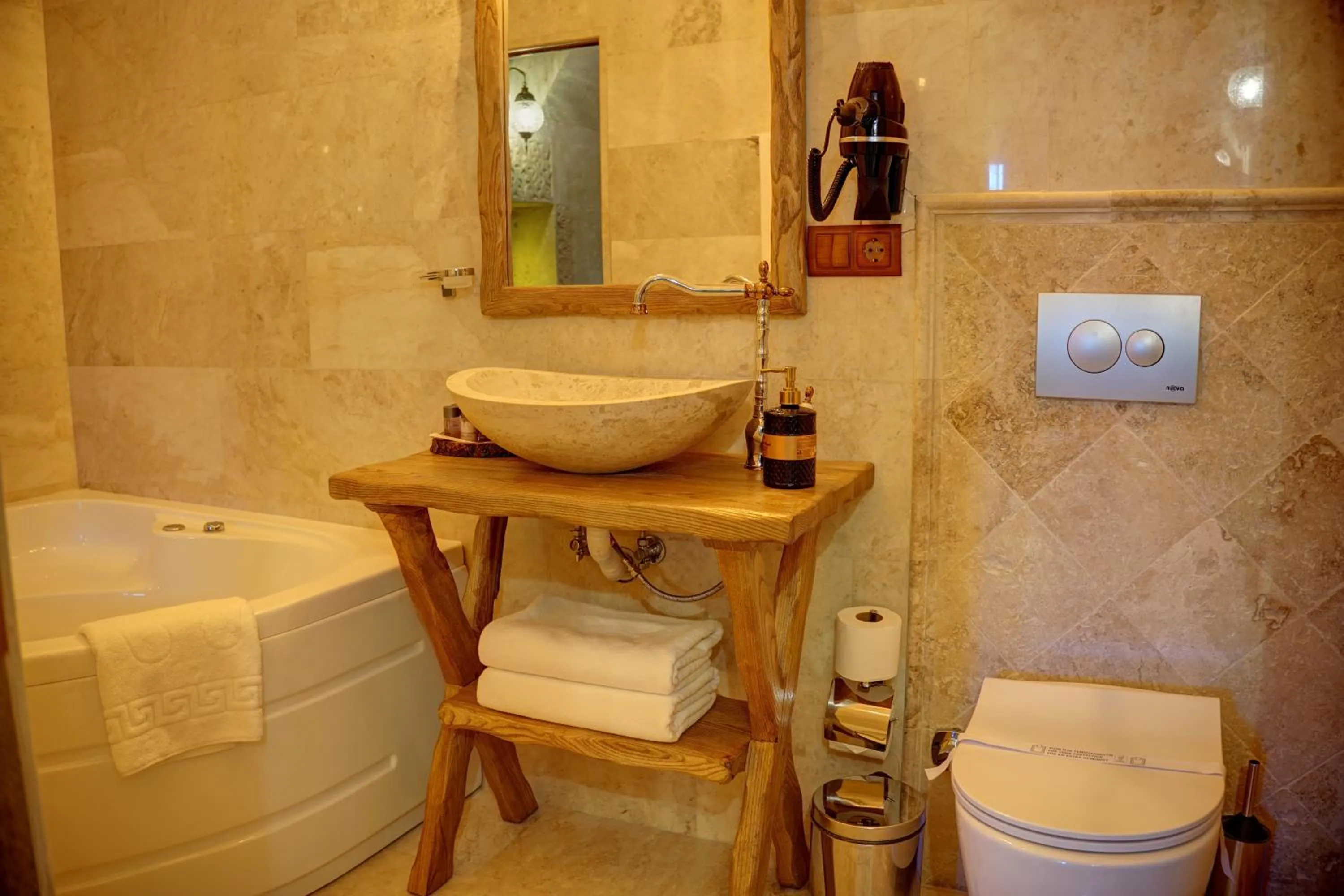 Bathroom in The Calypso Cave