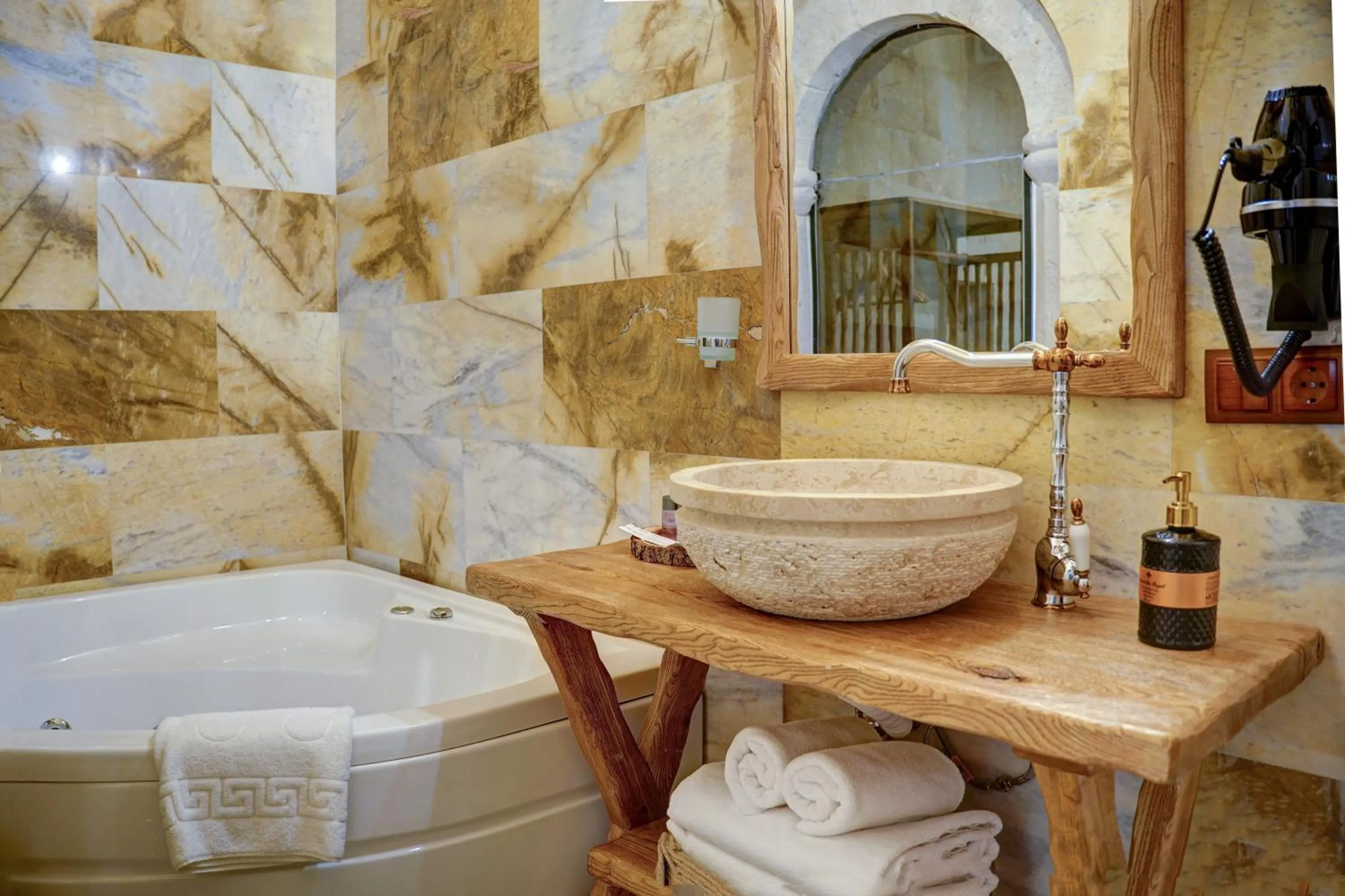 Bathroom in The Calypso Cave
