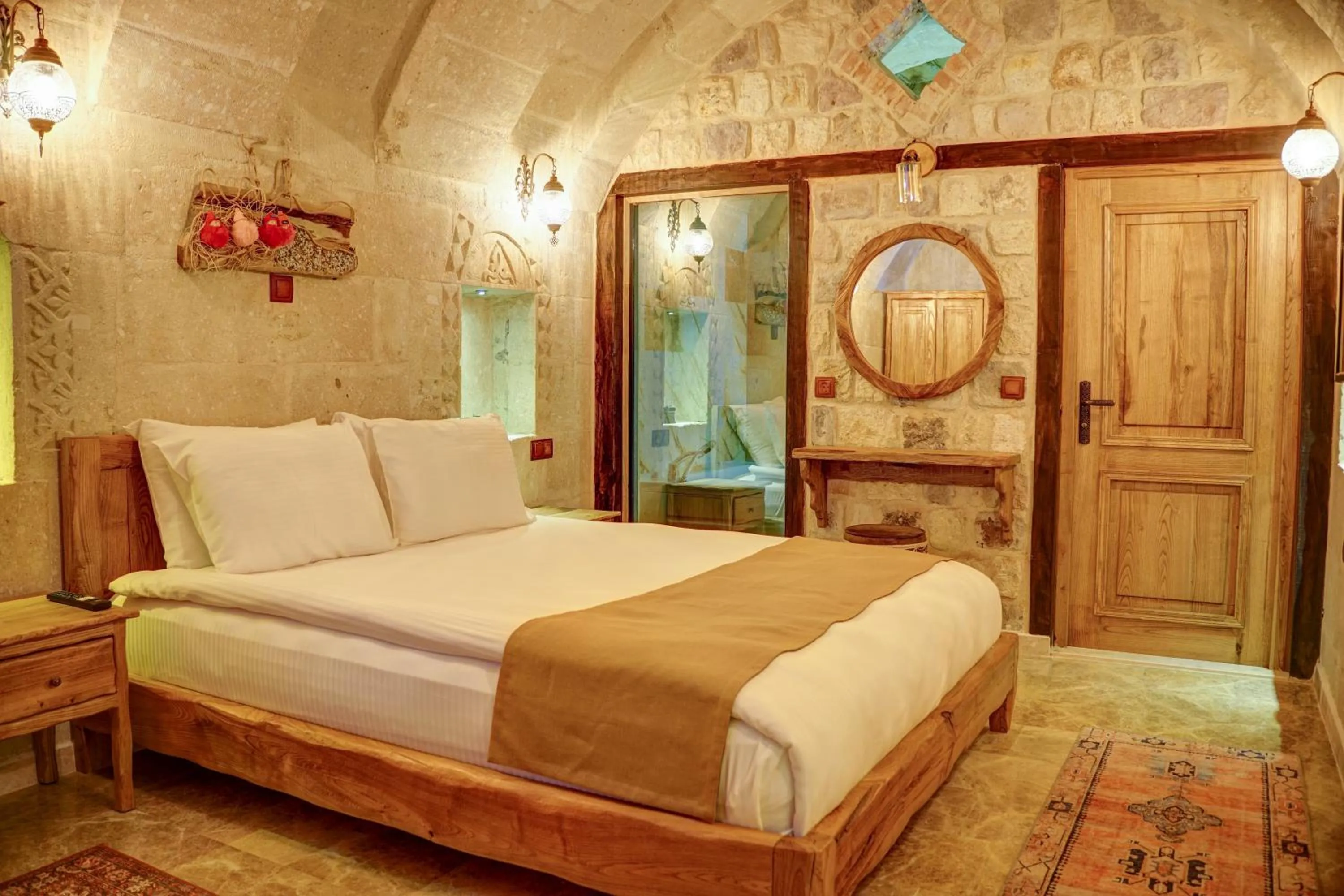 Bedroom, Bed in The Calypso Cave