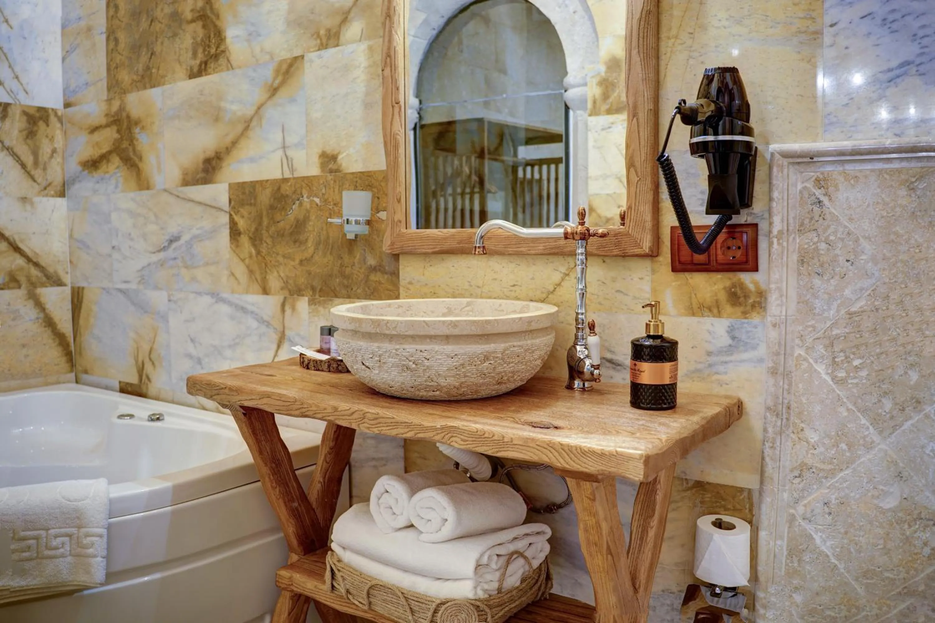 Bathroom in The Calypso Cave