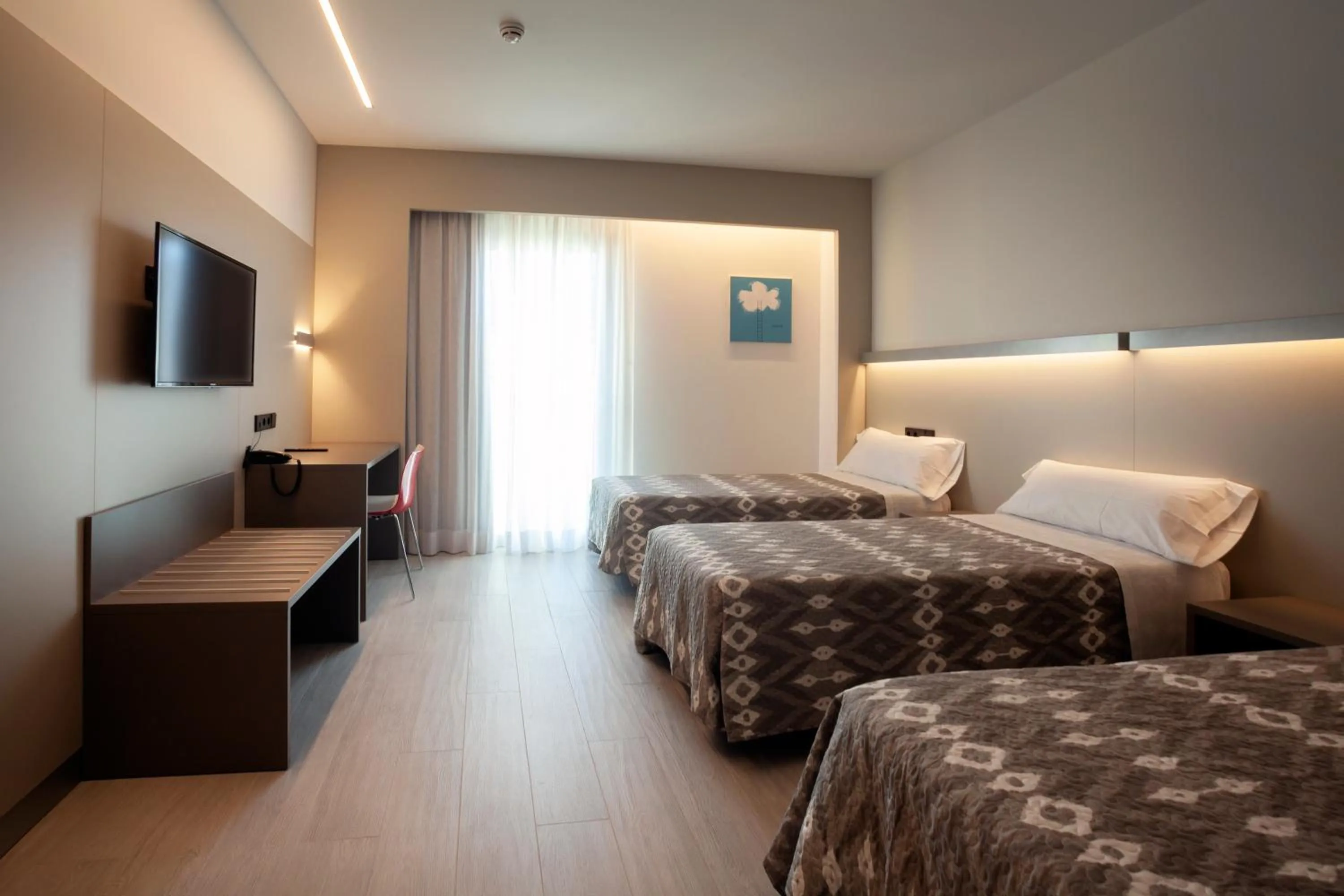 Photo of the whole room, Bed in Tramuntana