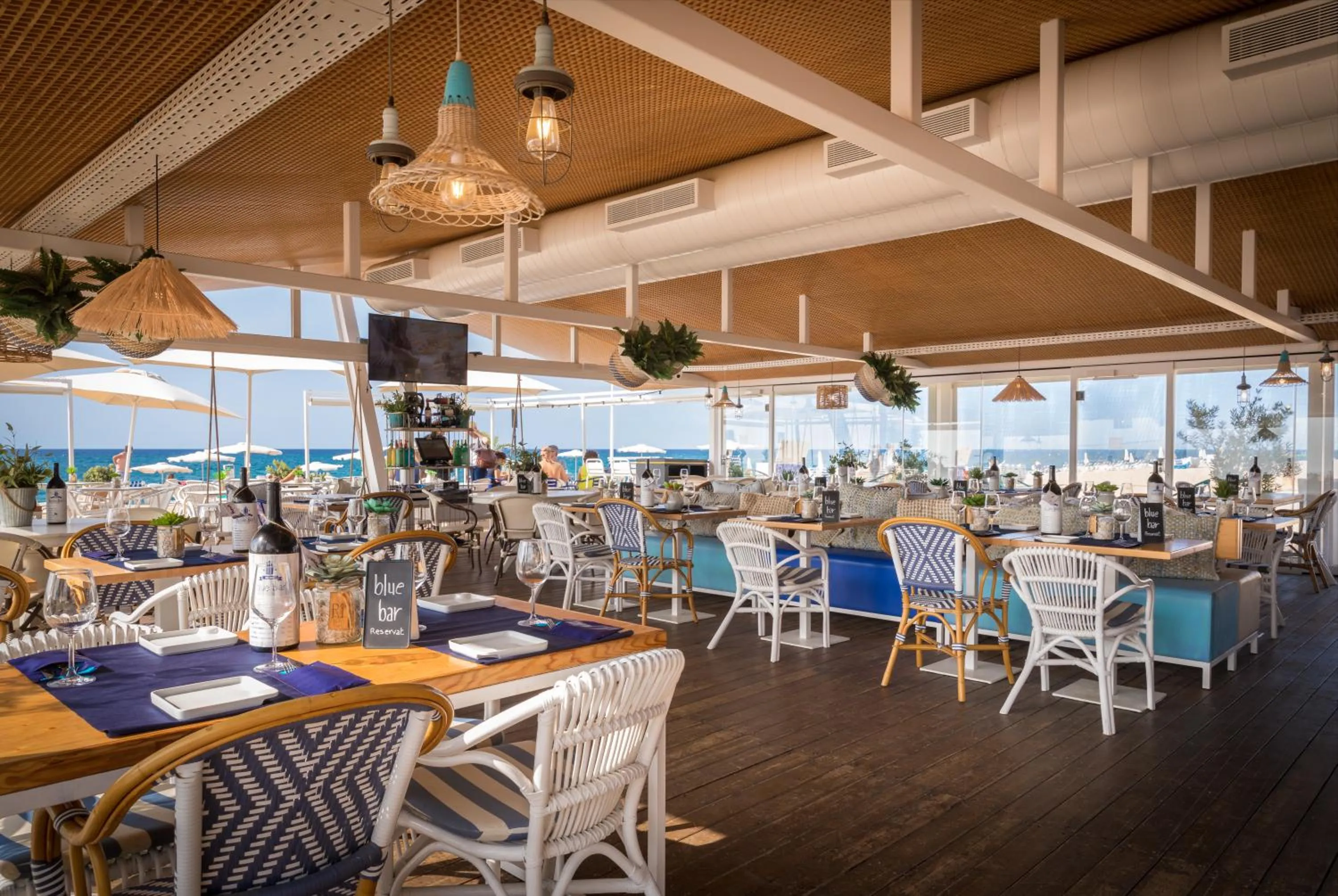 Restaurant/places to eat in htop Olympic #htopEnjoy