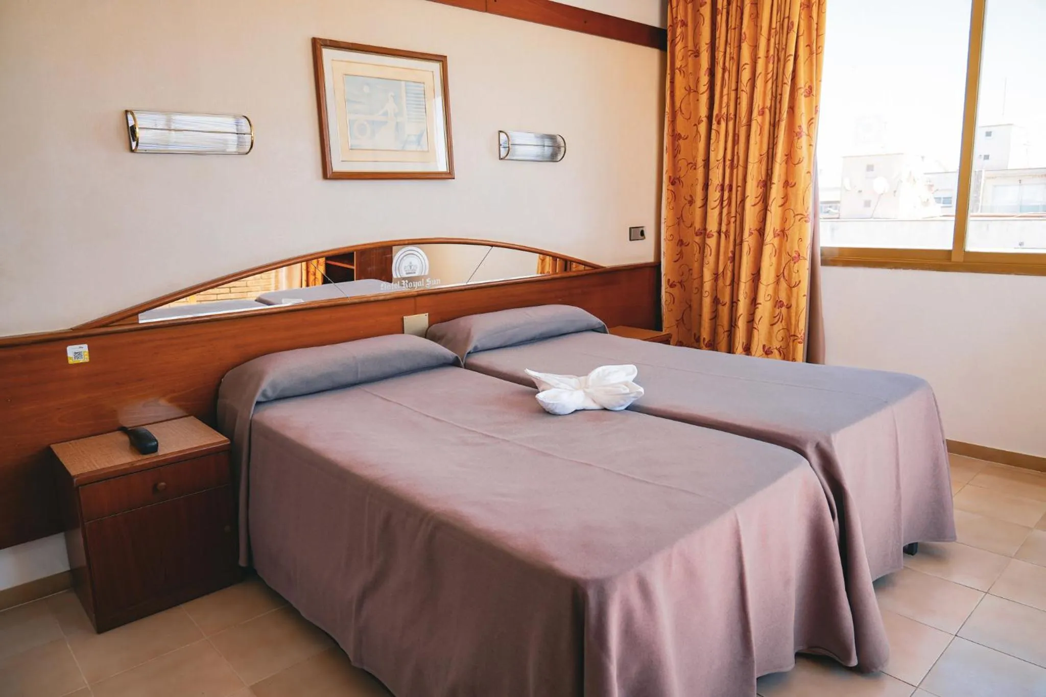 Bed in htop Royal Sun #htopFun