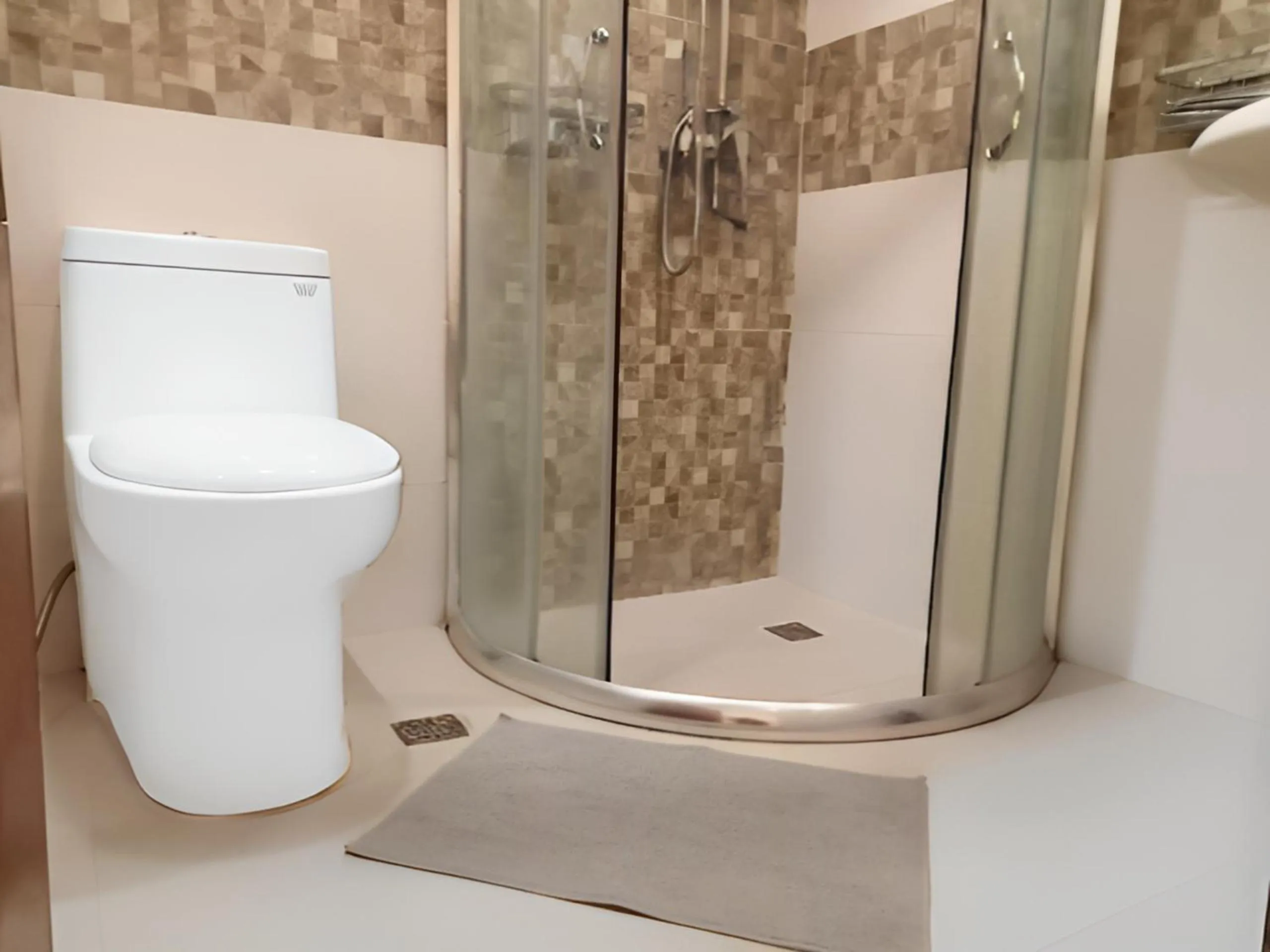 Bathroom in Dy Heritage Suites