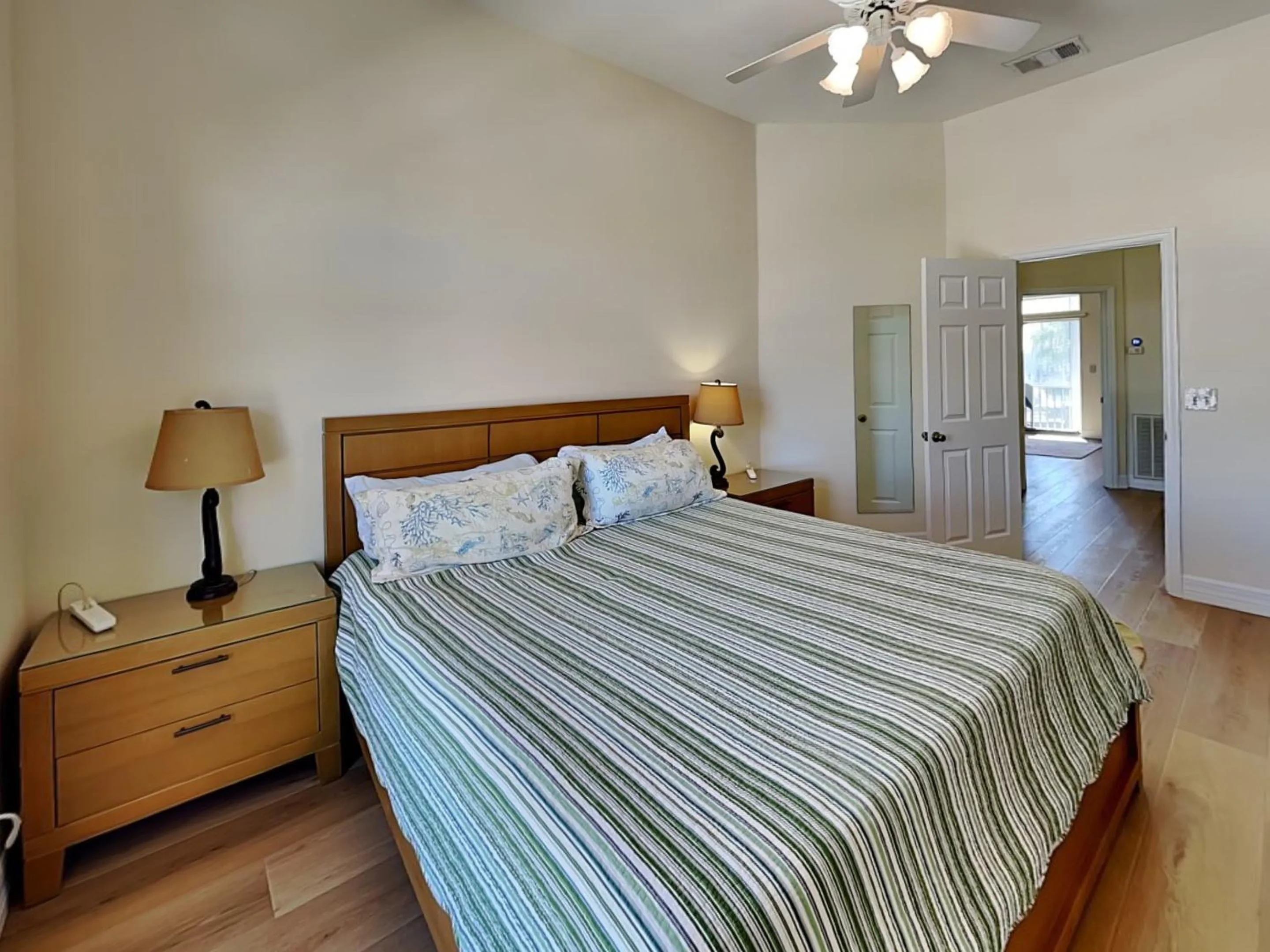 Property building, Bed in 244 Flamingo