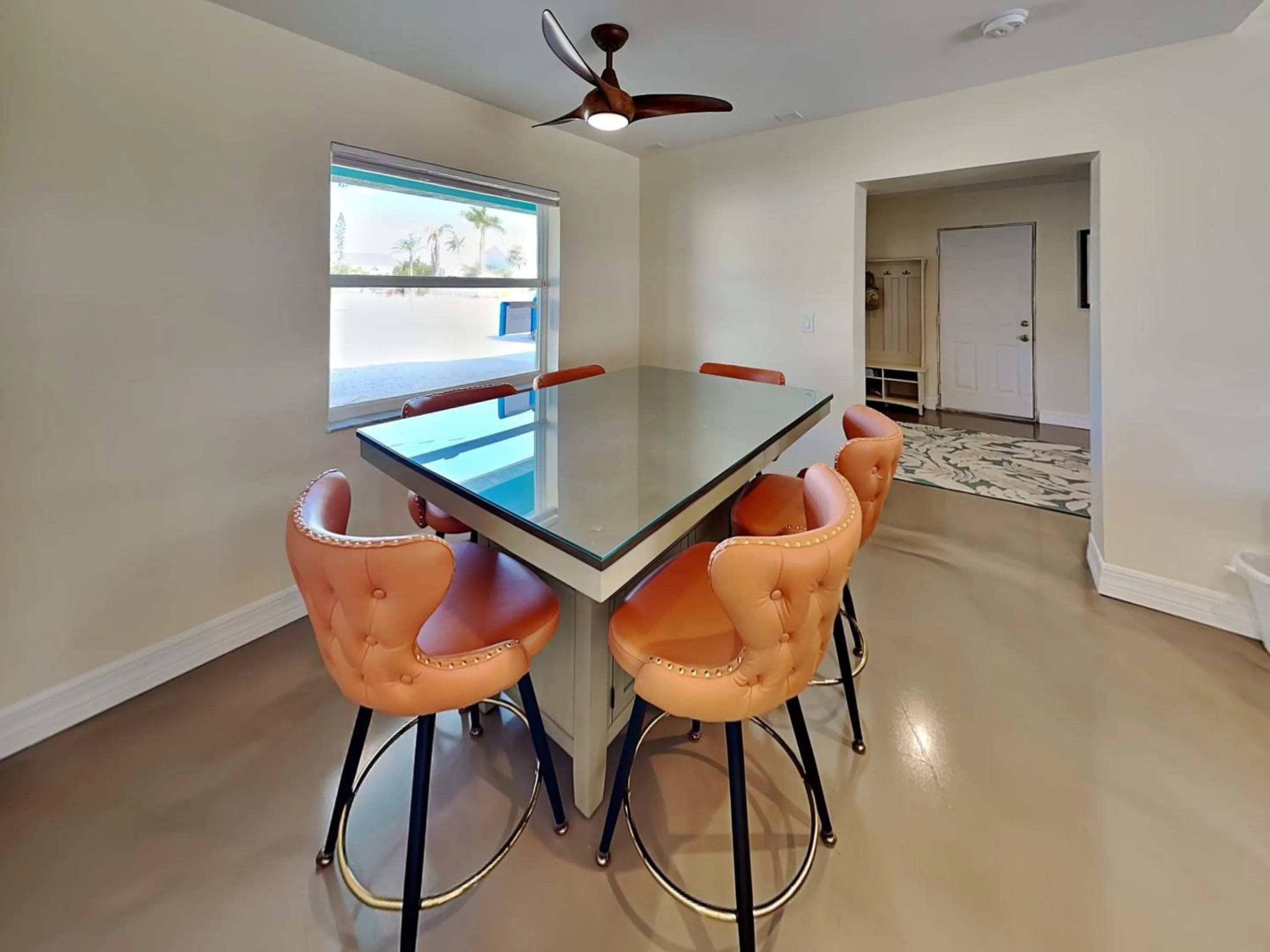 Property building in 244 Flamingo