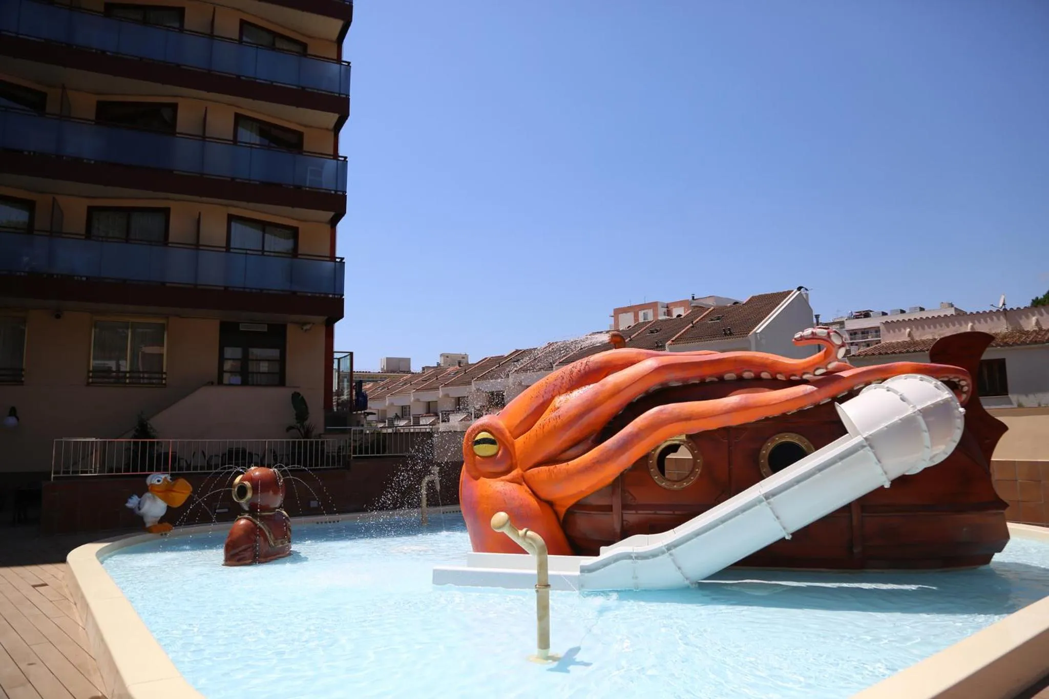 Aqua park in htop Calella Palace & SPA 4Sup #htopFun
