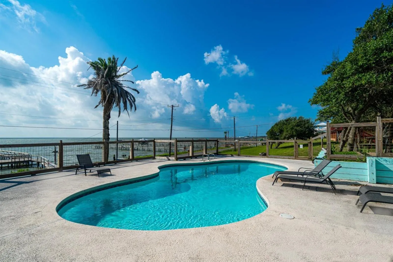 Property building in A Salty Texan - Sun Harbor Cottage #10