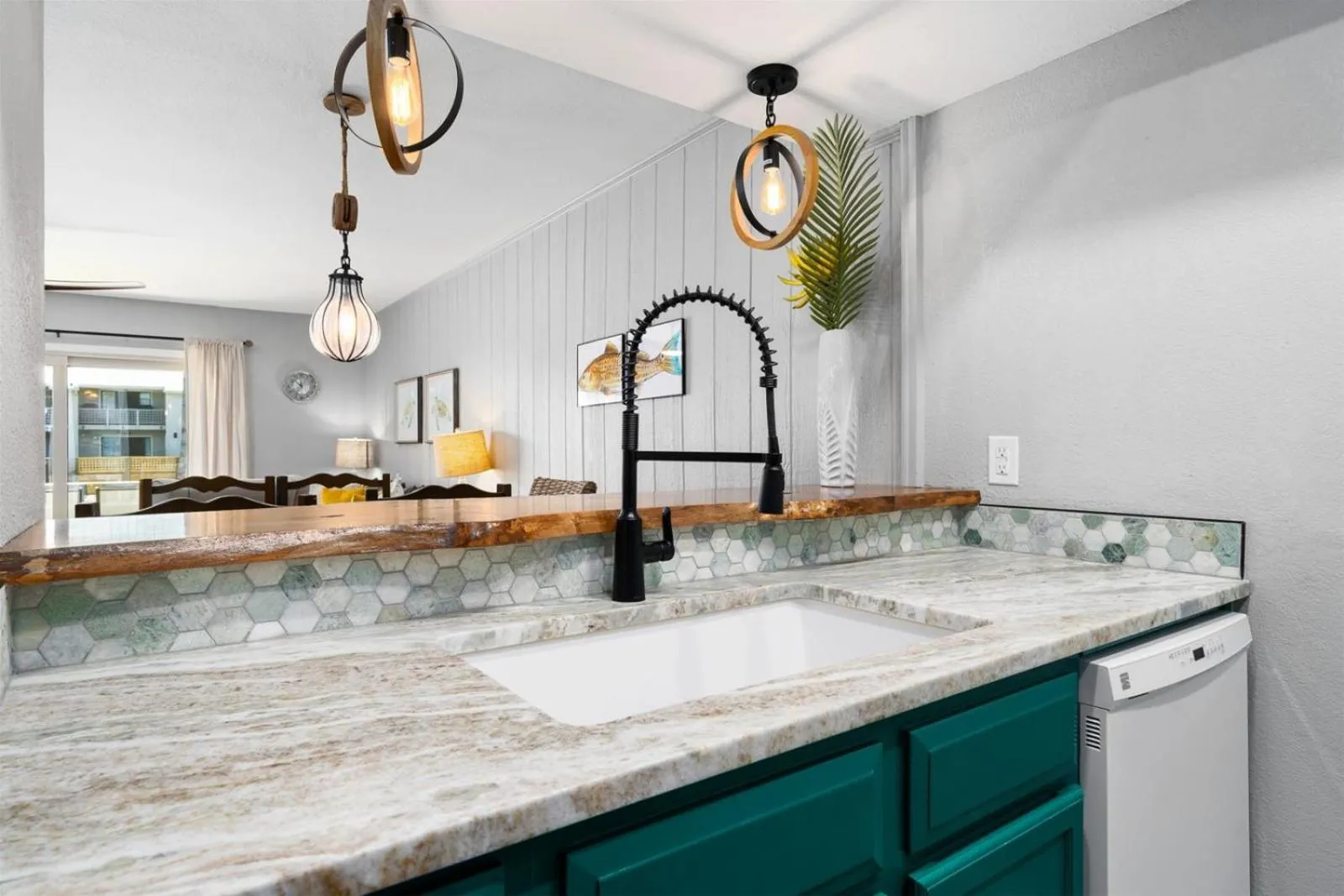 Property building in BoHo by the Bay