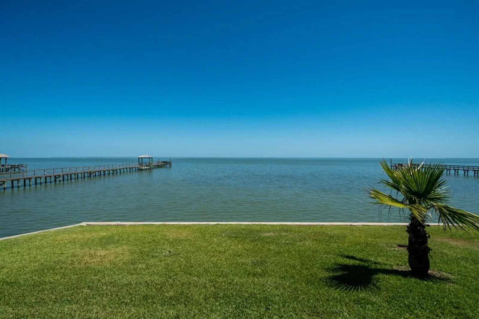 Property building in Bella Costa